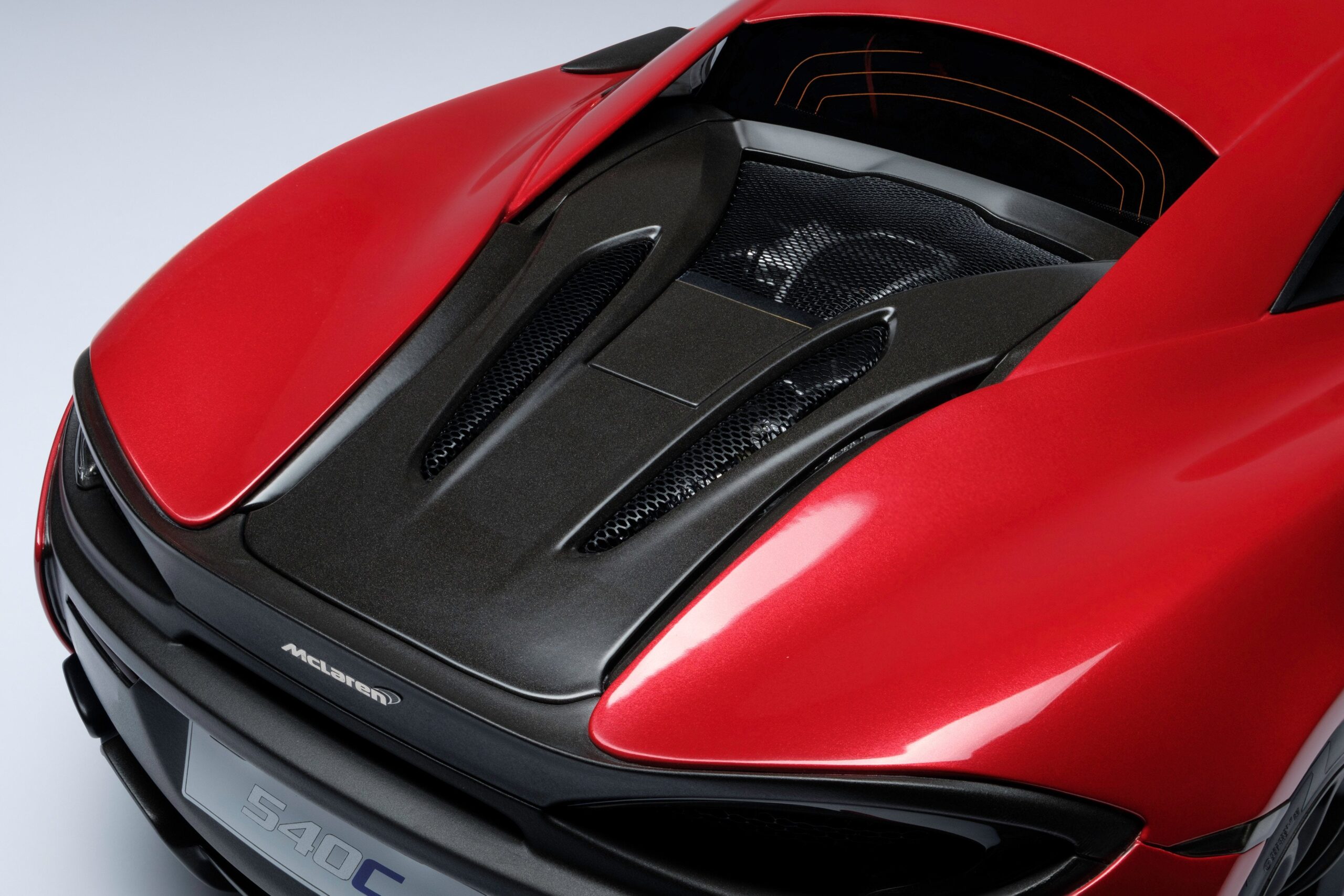 Amalgam McLaren 540C (2015) - Weiß | 1:8 - Image 12