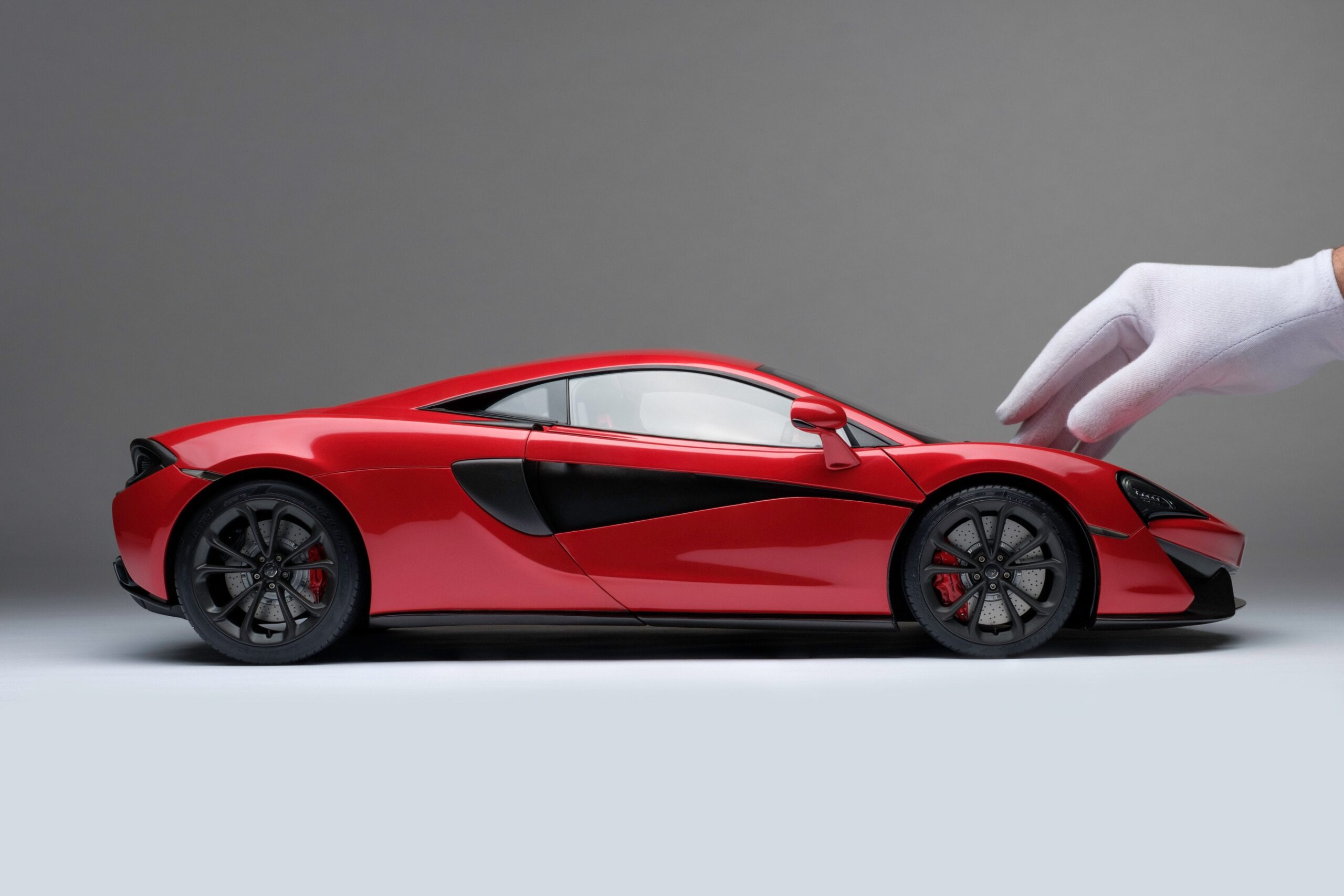 Amalgam McLaren 540C (2015) - Weiß | 1:8 - Image 3