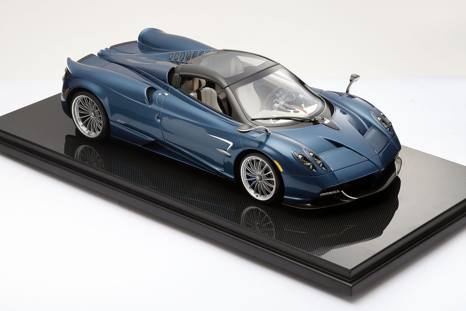 Pagani Huayra Roadster par MR Collection | 1:8
