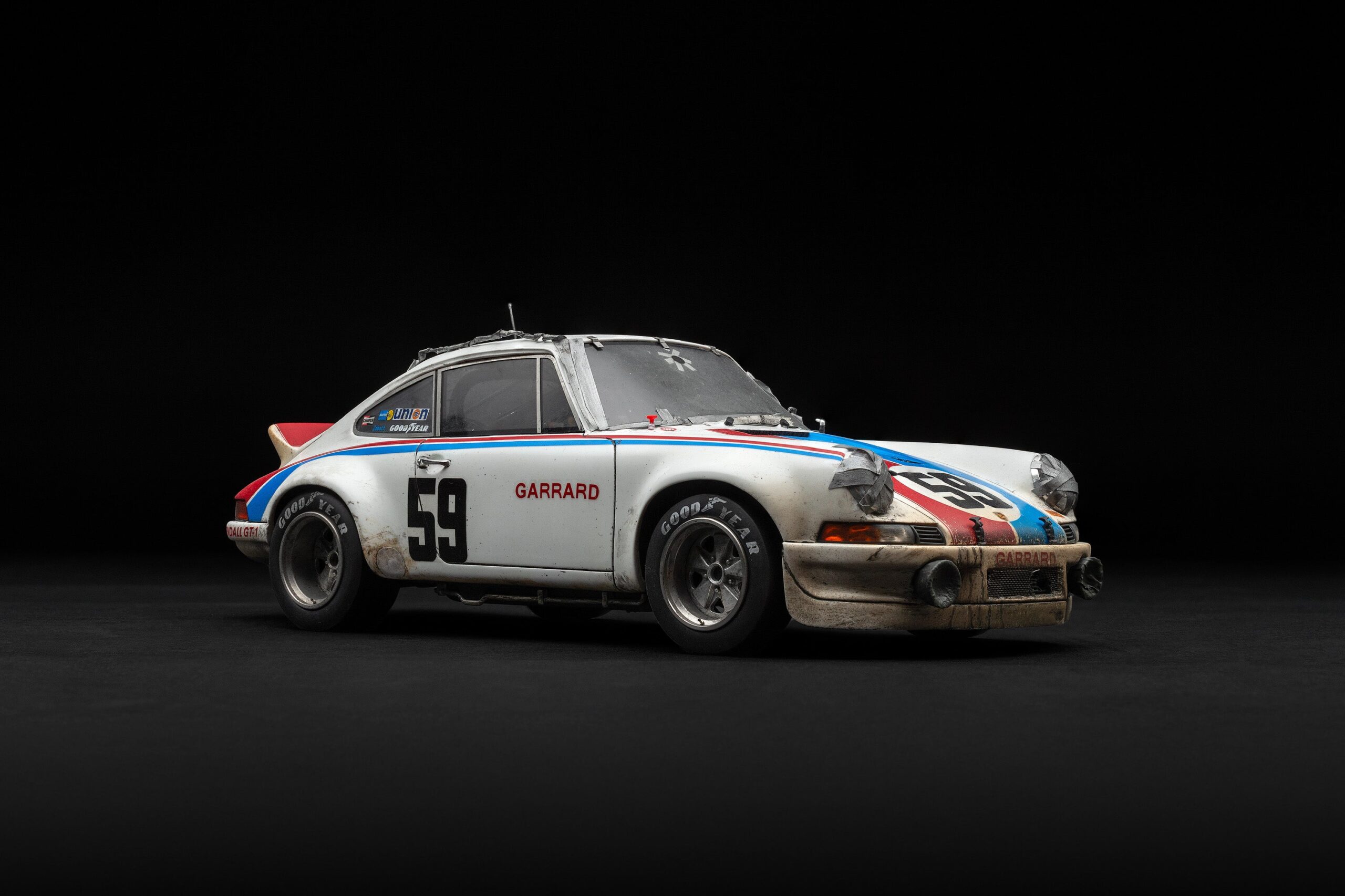 Amalgam Porsche 911 RSR 2.8 1973 Daytona Brumos Livery Course usée - Blanc | 1:18
