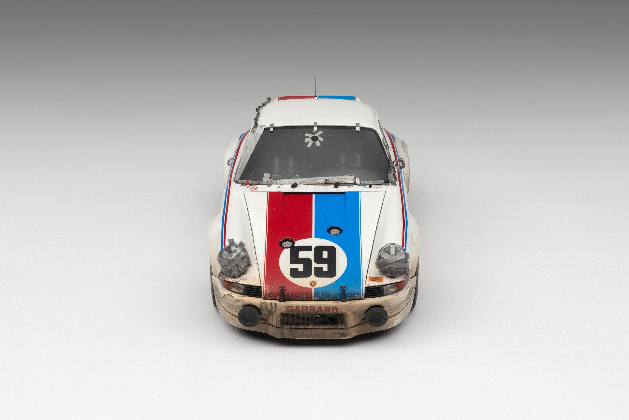 Amalgam Porsche 911 RSR 2.8 1973 Daytona Brumos Livery Race Weathered - Weiß | 1:18 - Image 14