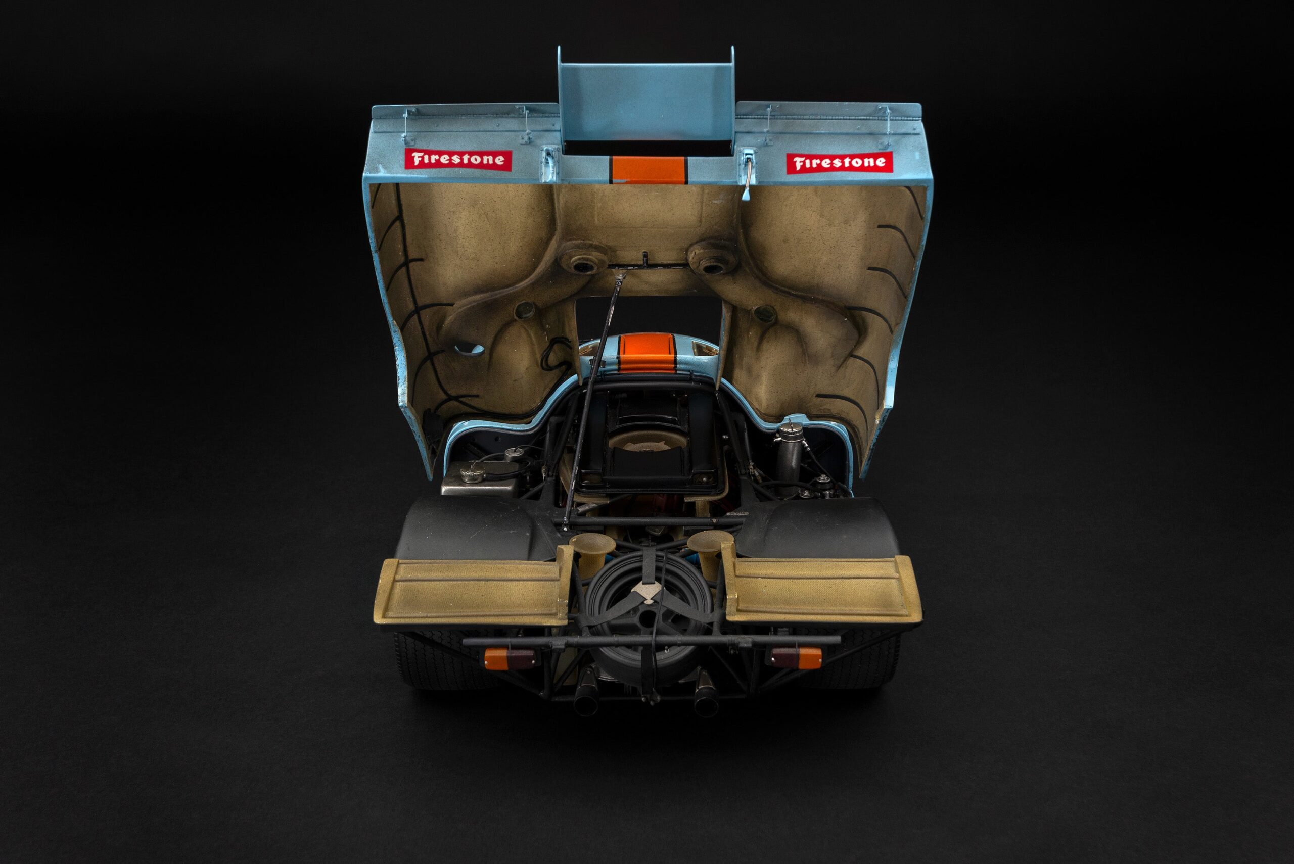 Amalgam Porsche 917K 1971 Daytona Winner Gulf Livery Race Weathered - Hellblau/Orange | 1:8 - Image 10
