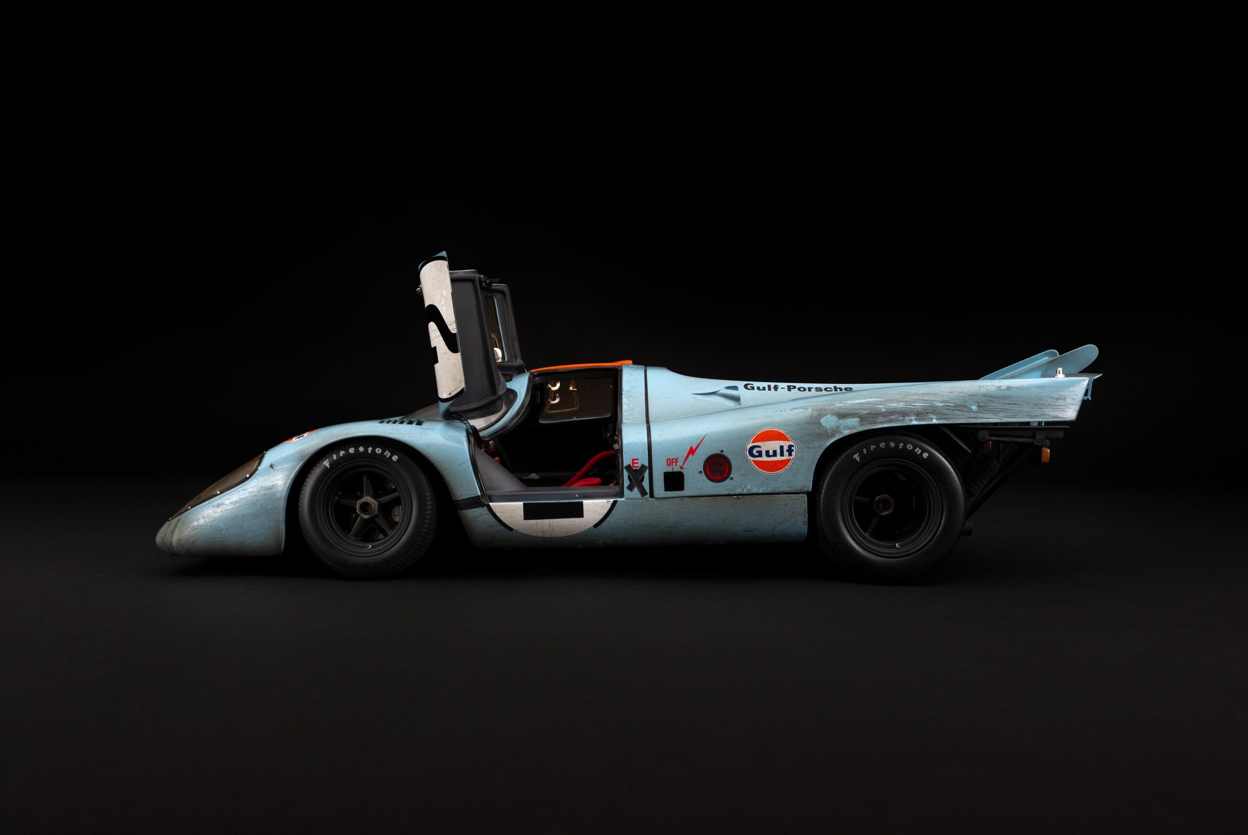 Amalgam Porsche 917K 1971 Daytona Winner Gulf Livery Race Weathered - Hellblau/Orange | 1:8 - Image 18
