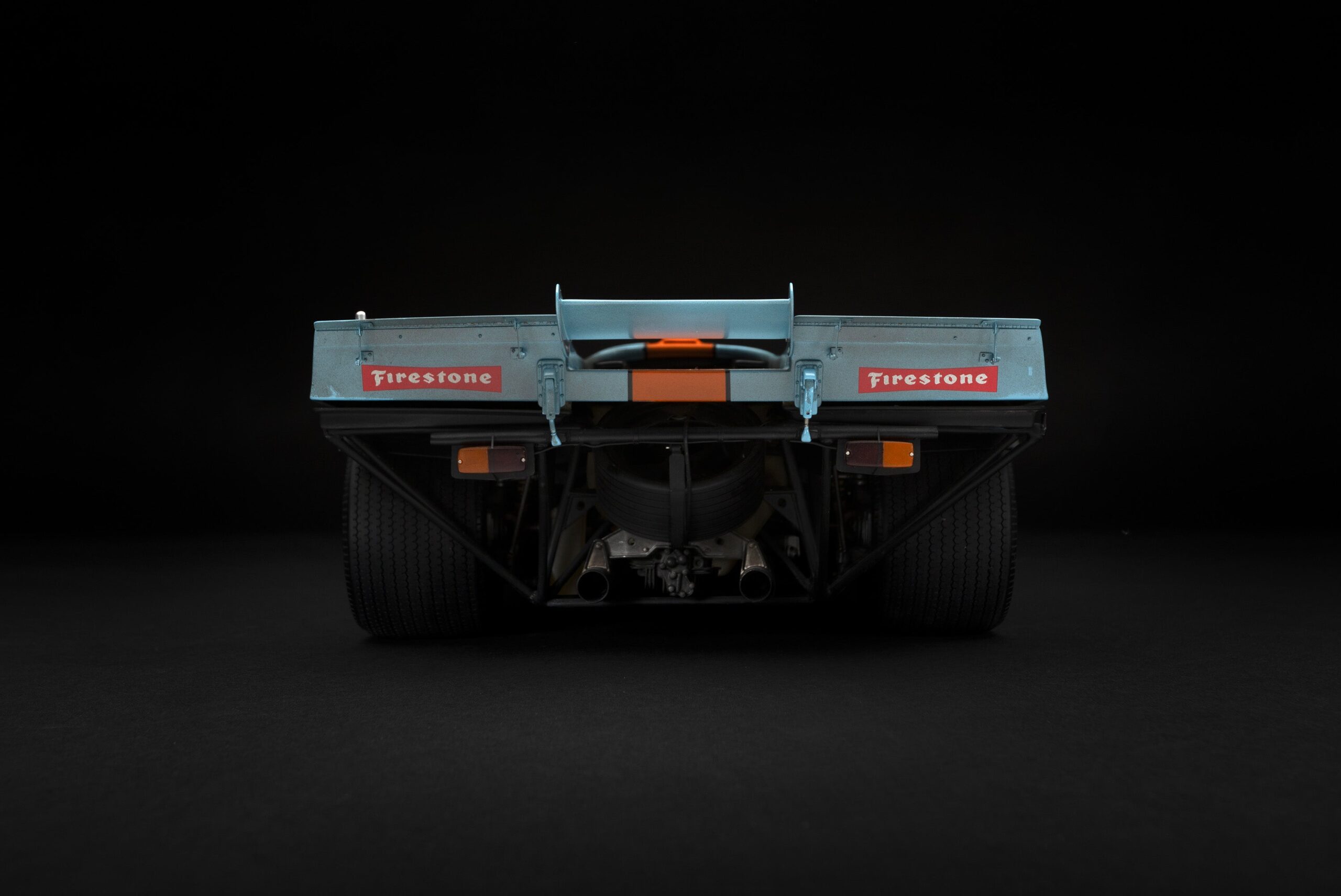 Amalgam Porsche 917K 1971 Daytona Winner Gulf Livery Race Weathered - Hellblau/Orange | 1:8 - Image 7
