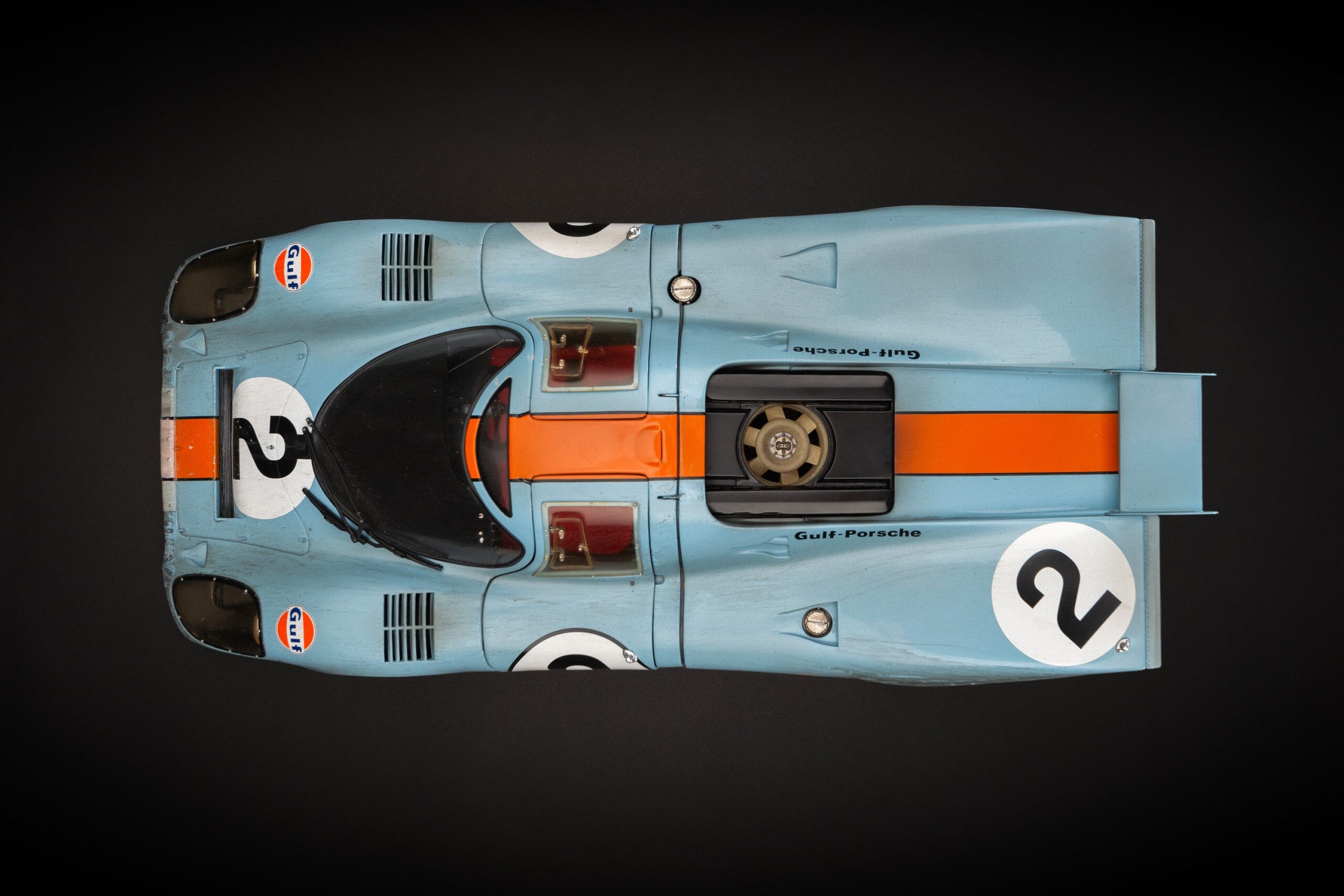 Amalgam Porsche 917K 1971 Daytona Winner Gulf Livery Race Weathered - Hellblau/Orange | 1:8 - Image 25