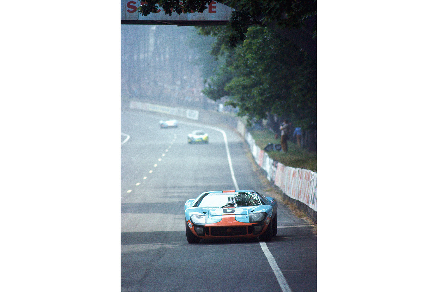 Amalgam Ford GT40 1969 Le Mans Winner | 1:8 - Image 5