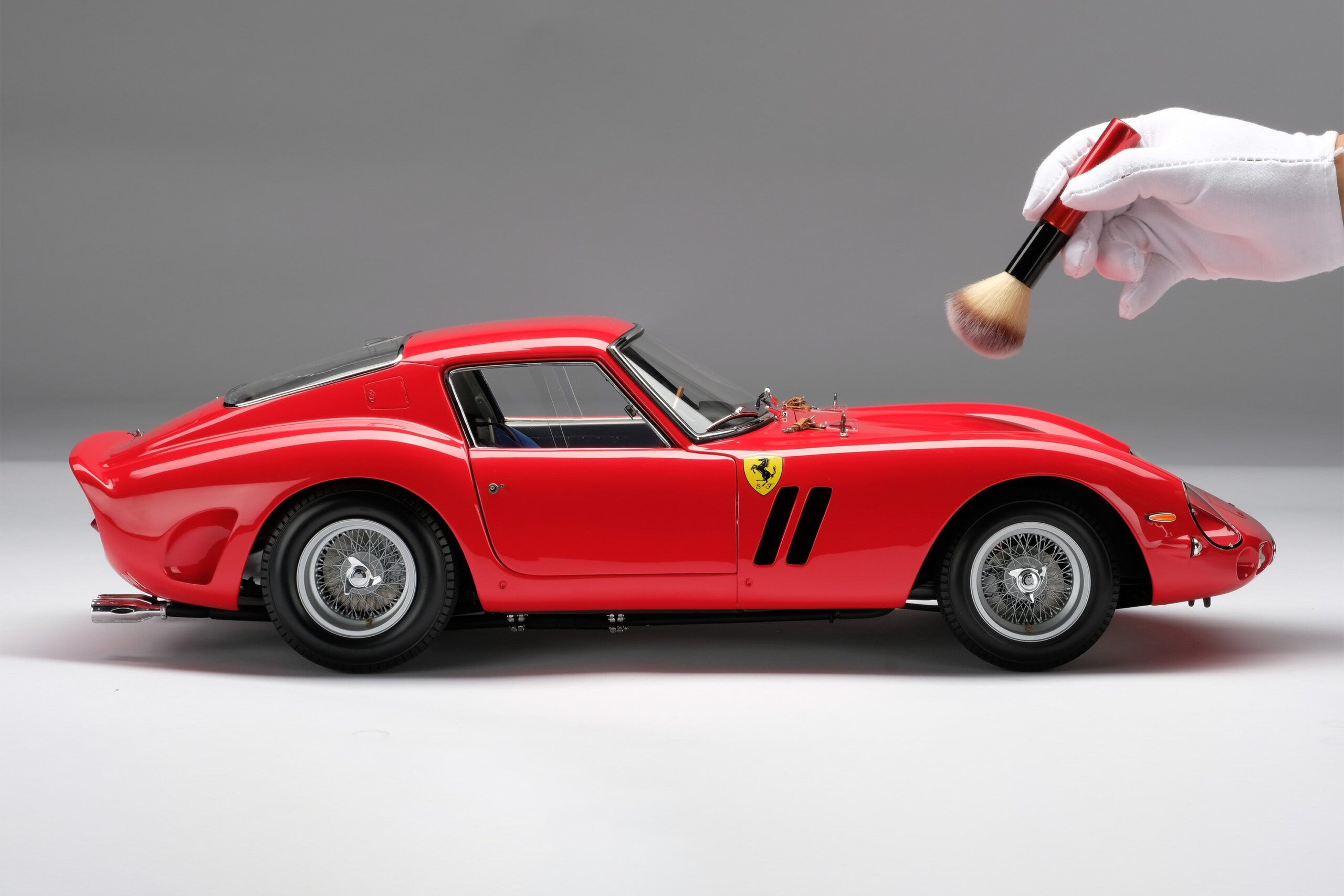 Amalgam Ferrari 250 GTO Road Specification (1962) - Rot | 1:8 - 画像3
