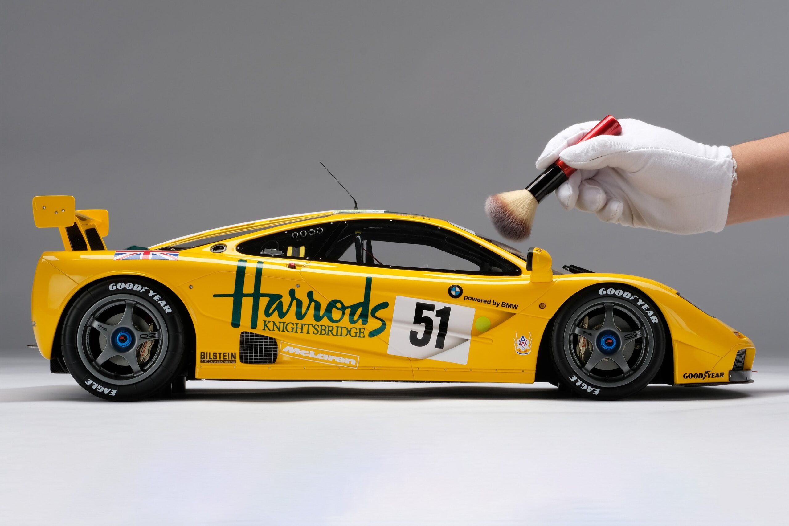 Amalgam McLaren F1 GTR Harrods - 1995 Le Mans 3rd Place - Gelb | 1:8 - Imagen 3