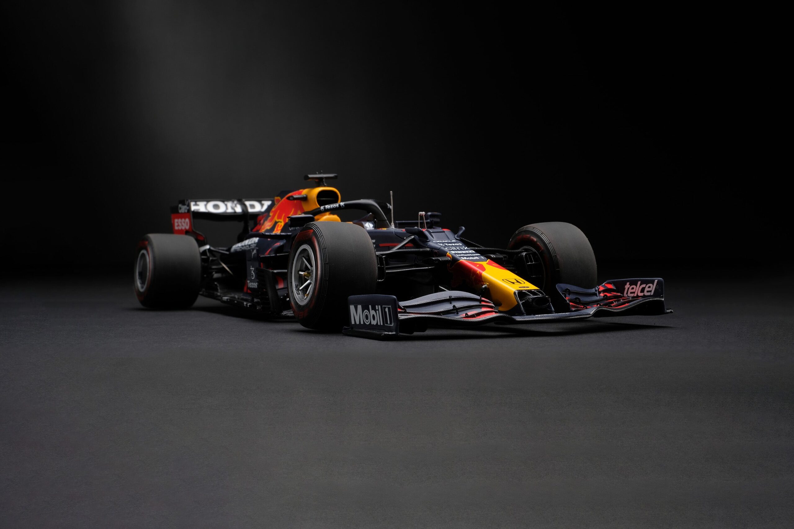 Amalgam Red Bull Racing RB16B 2021 Abu Dhabi Grand Prix | 1:18 - Image 3