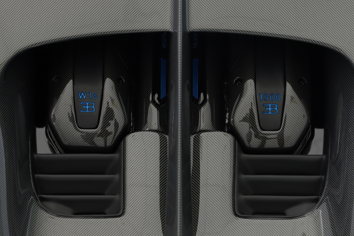 MR Collection Bugatti Chiron Pur Sport - Agile Blue | 1:8 - 画像10