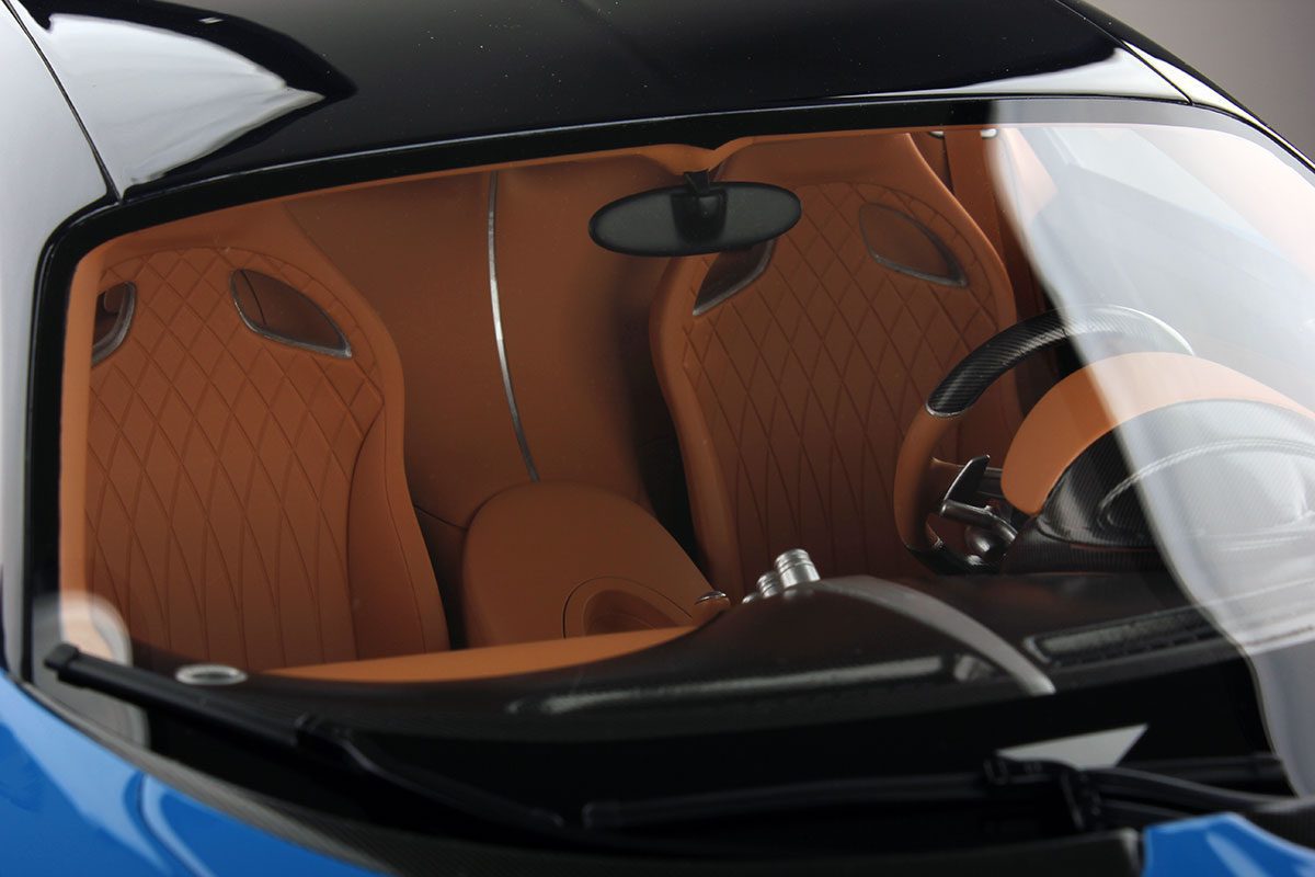 MR Collection Bugatti Chiron | 1:8 - Image 4