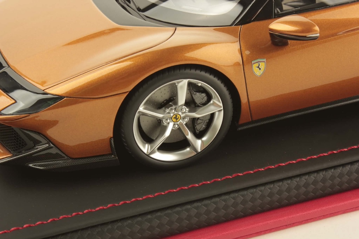 MR Collection Ferrari 849 Testarossa - Amber Yellow | 1:18 - 画像6