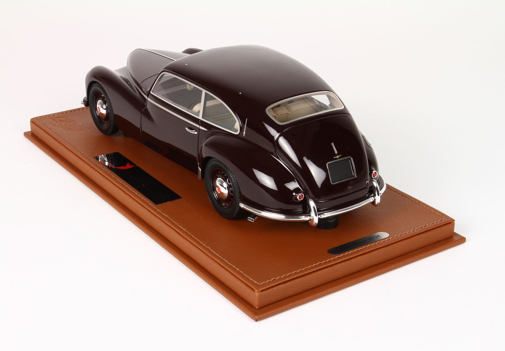 BBR Alfa Romeo Freccia d'Oro 1950 - Dark Pastel Bordeaux | 1:18 – Bild 4