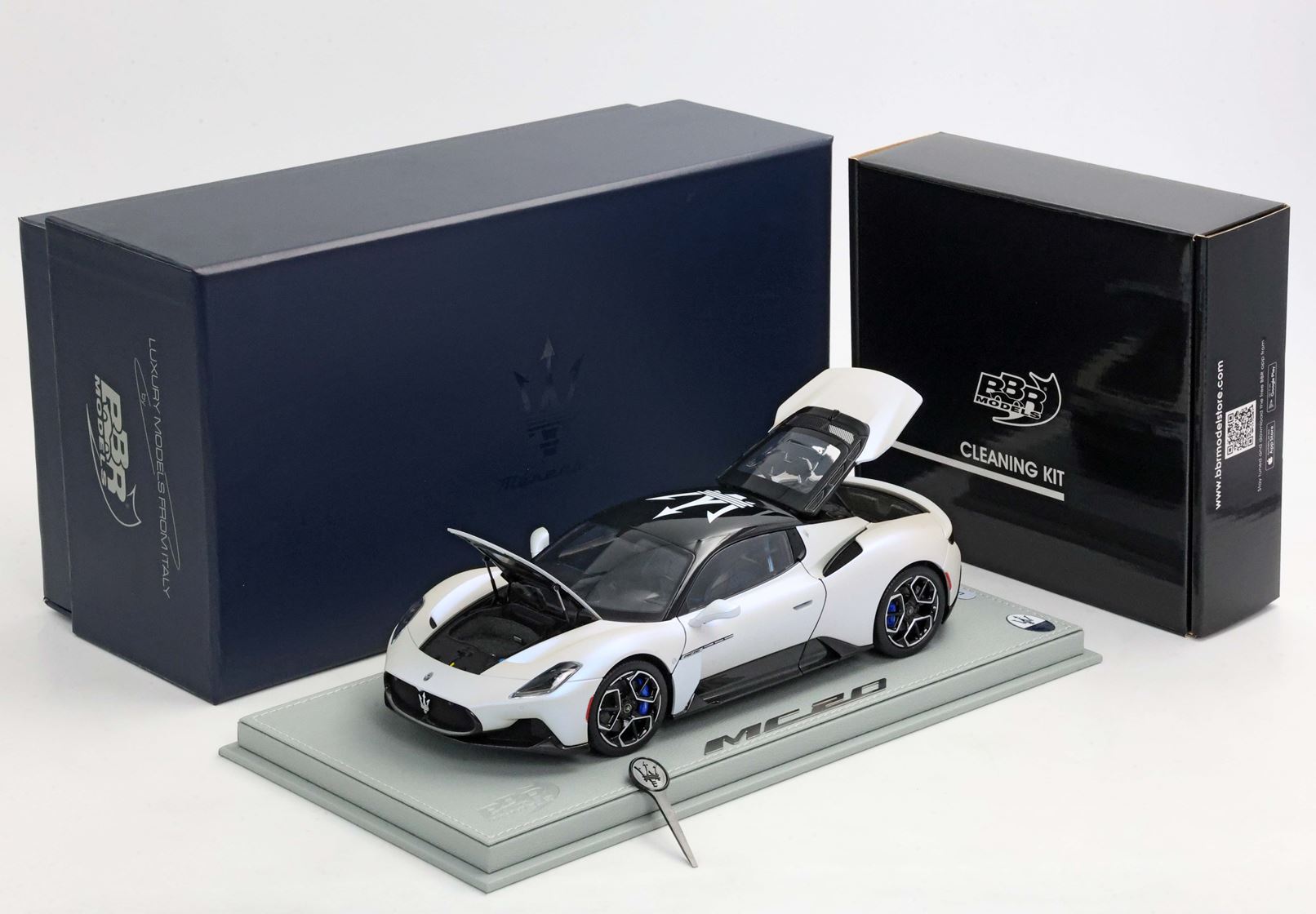 BBR Maserati MC20 Trident Black Roof - Audace White | 1:18