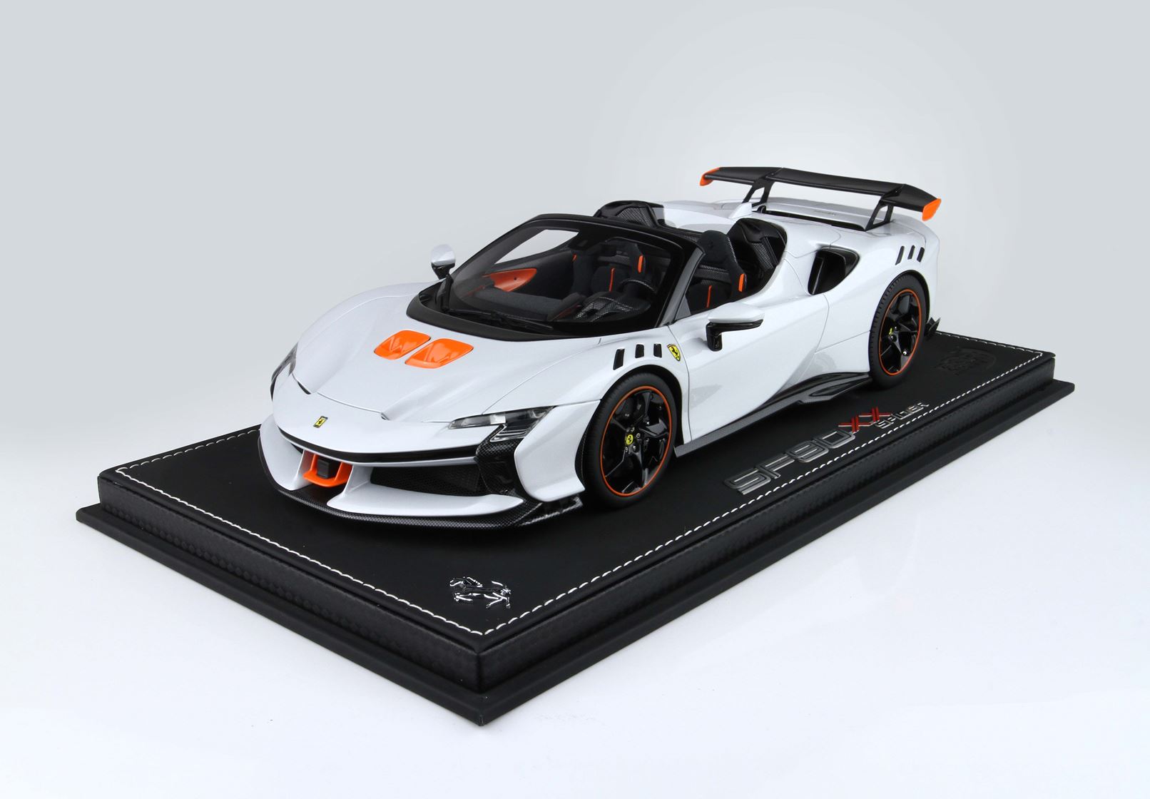 BBR Ferrari SF90 XX Spider - Bianco Artico | 1:18
