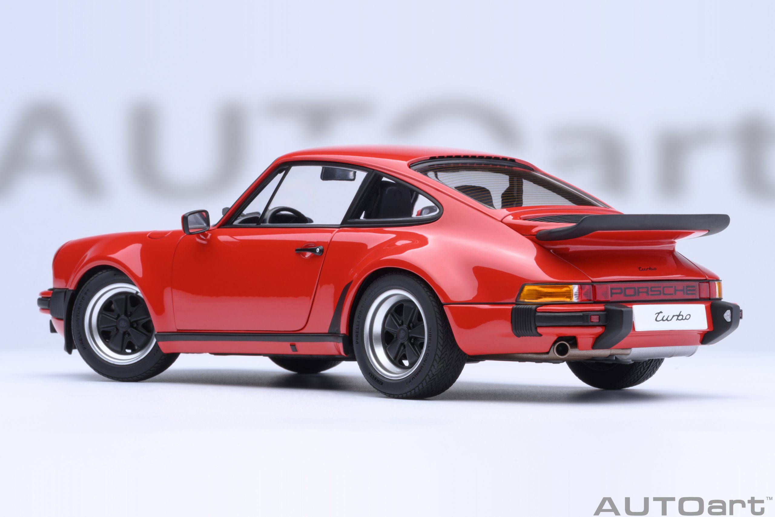 AUTOart Porsche 911 Turbo 3.0 (930) 1:18 - Guards Red - modelcars24