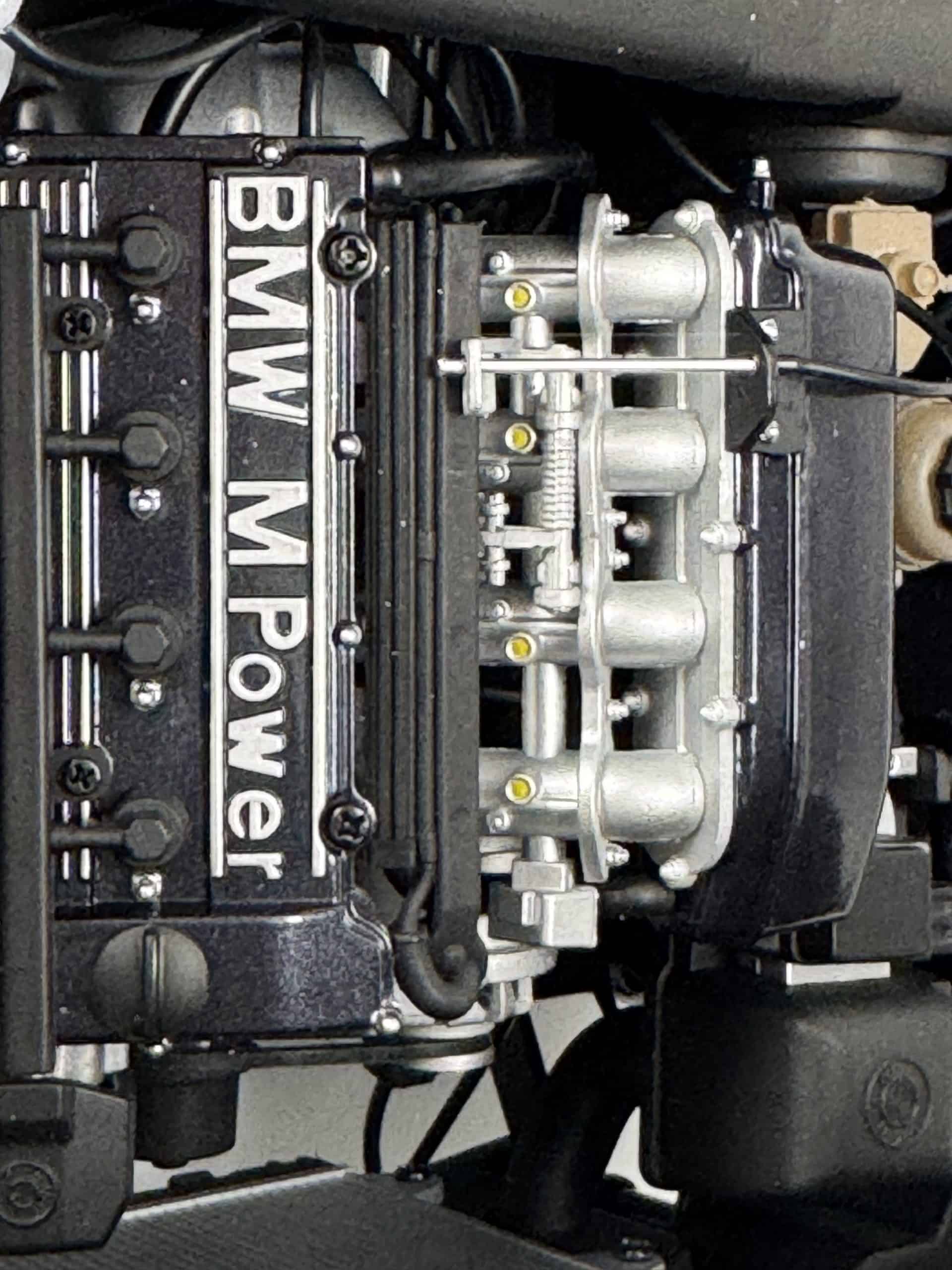 IXO Bausatz 1:8 des BMW M3 E30 in Macau Blau modelcars24 exklusive one of 300 - 1/8 - Image 9