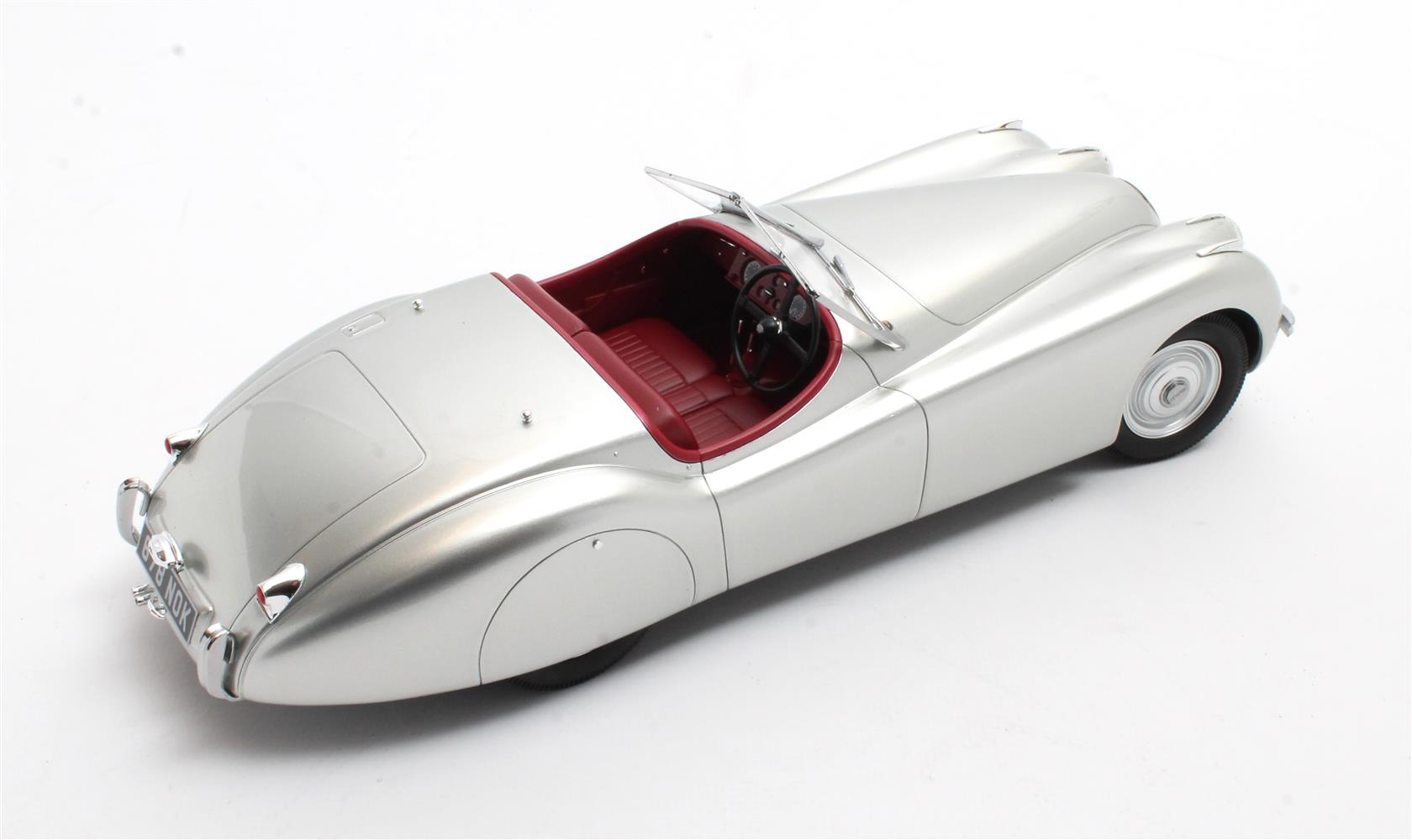 Cult Models Jaguar XK120 OTS 1:18 - Silver – Bild 5