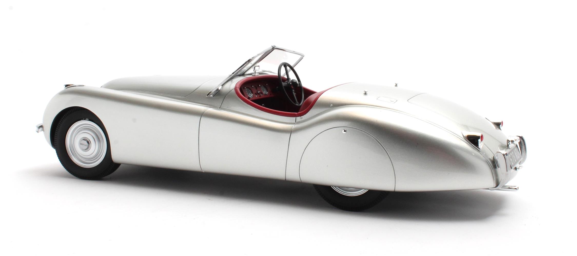 Cult Models Jaguar XK120 OTS 1:18 - Silver – Bild 8