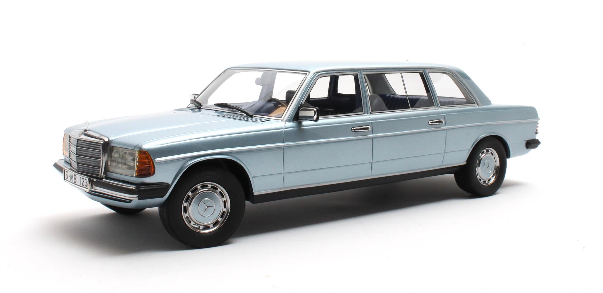 Cult Models Mercedes-Benz W123 Lang 1:18 - Diamond Blue