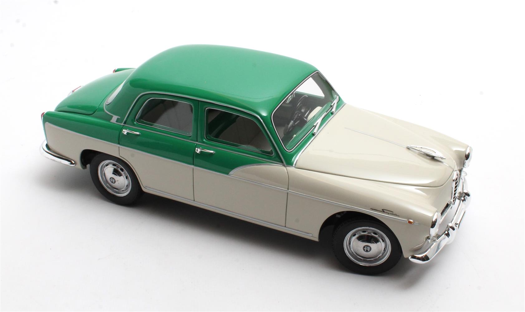 Cult Models Alfa Romeo 1900 Super Berlina 1:18 - Green/White – Bild 7