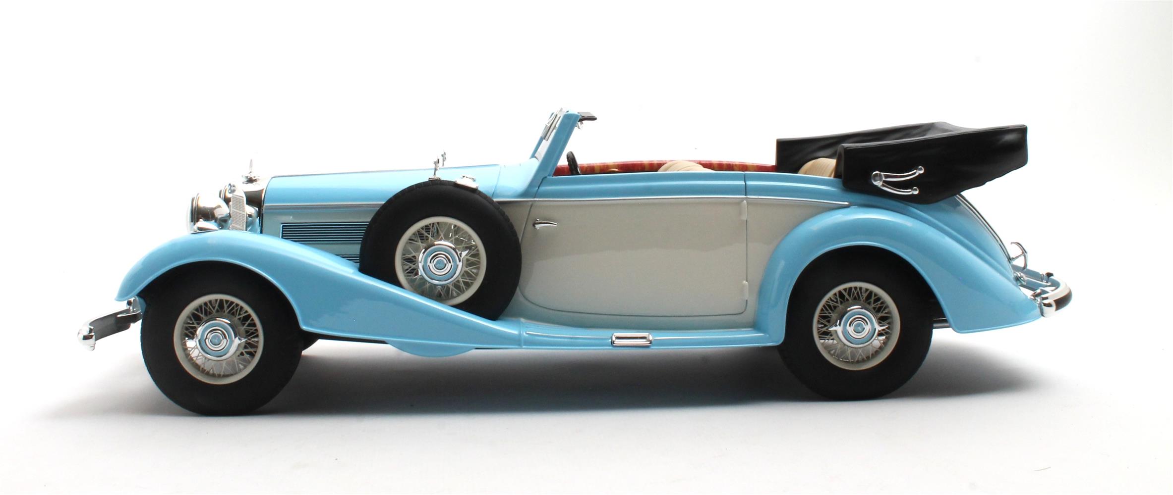 Cult Models Mercedes-Benz 540K Cabriolet B 1:18 - Blue/White – Bild 6