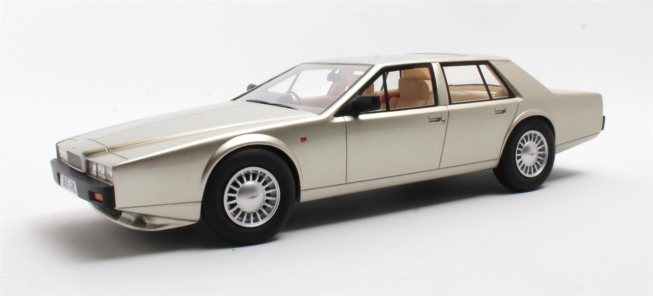 Cult Models Aston Martin Lagonda Serie IV 1:18 - Coniston Sand