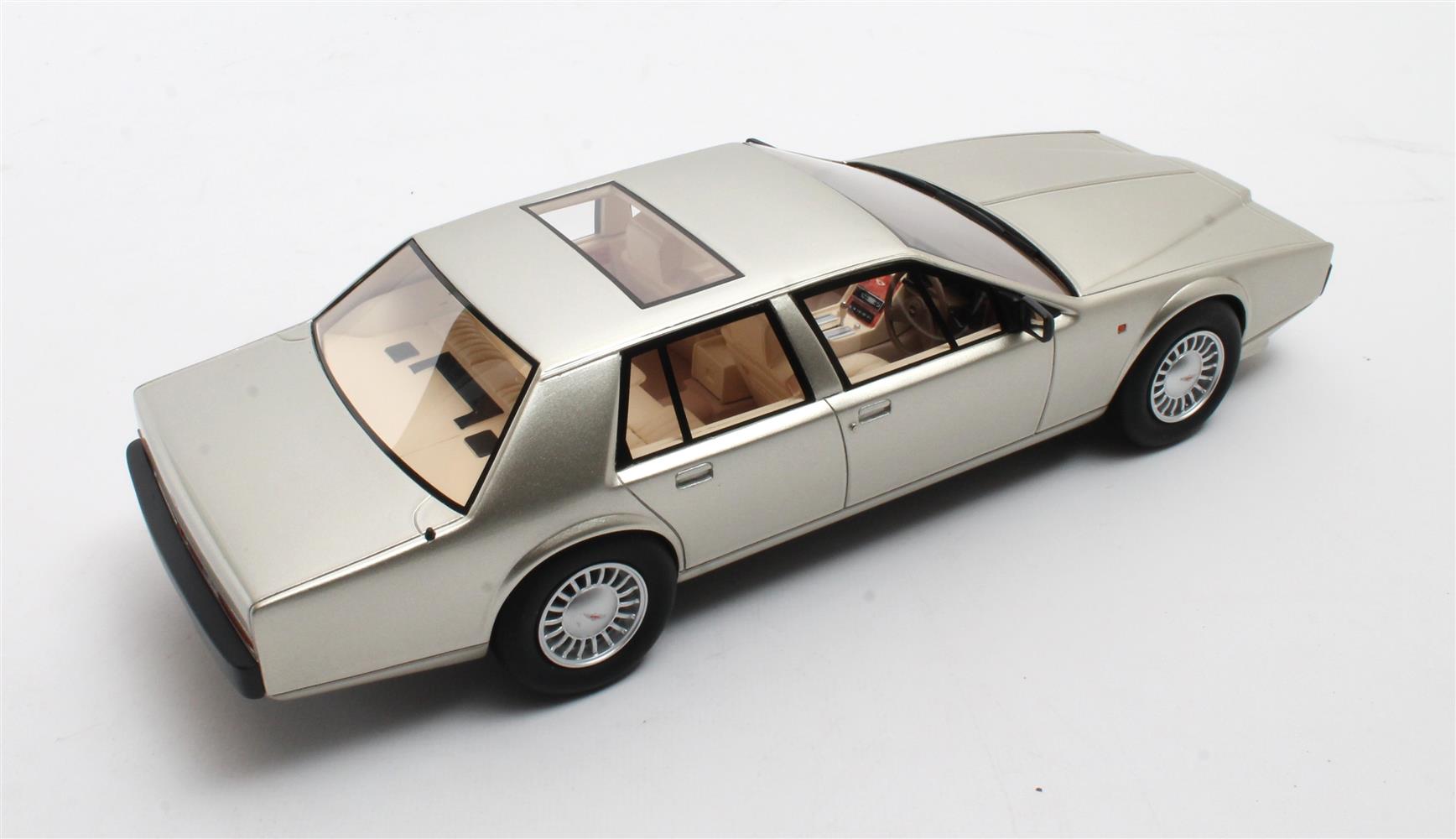 Cult Models Aston Martin Lagonda Serie IV 1:18 - Coniston Sand – Bild 5
