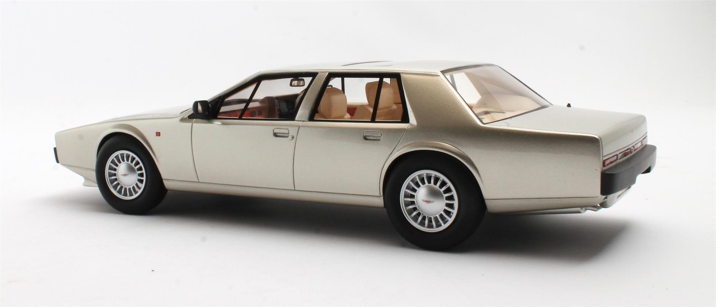 Cult Models Aston Martin Lagonda Serie IV 1:18 - Coniston Sand – Bild 8