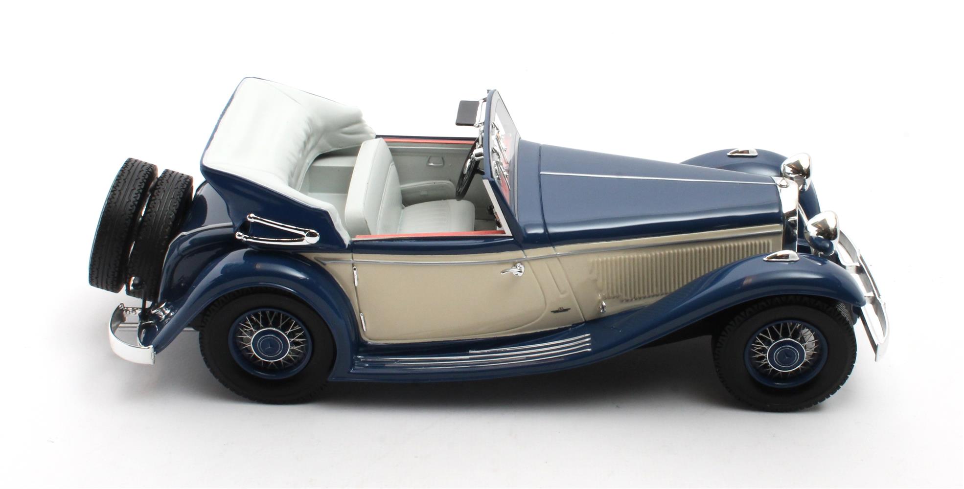 Cult Models Mercedes-Benz 290A Cabriolet 1:18 - Blue-White – Bild 4