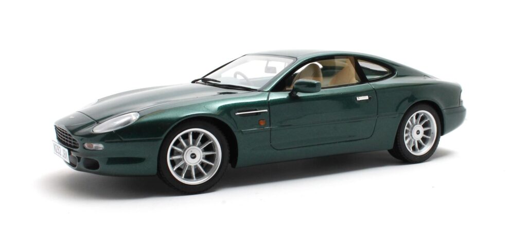Cult Models Aston Martin DB7 1:18 - Buckingham Green - modelcars24