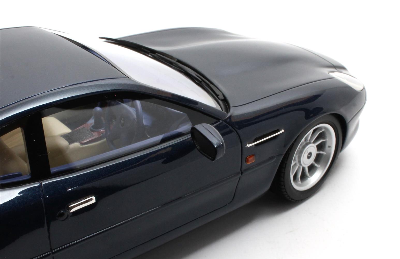 Cult Models Aston Martin DB7 1:18 - Mendip Blue – Bild 9