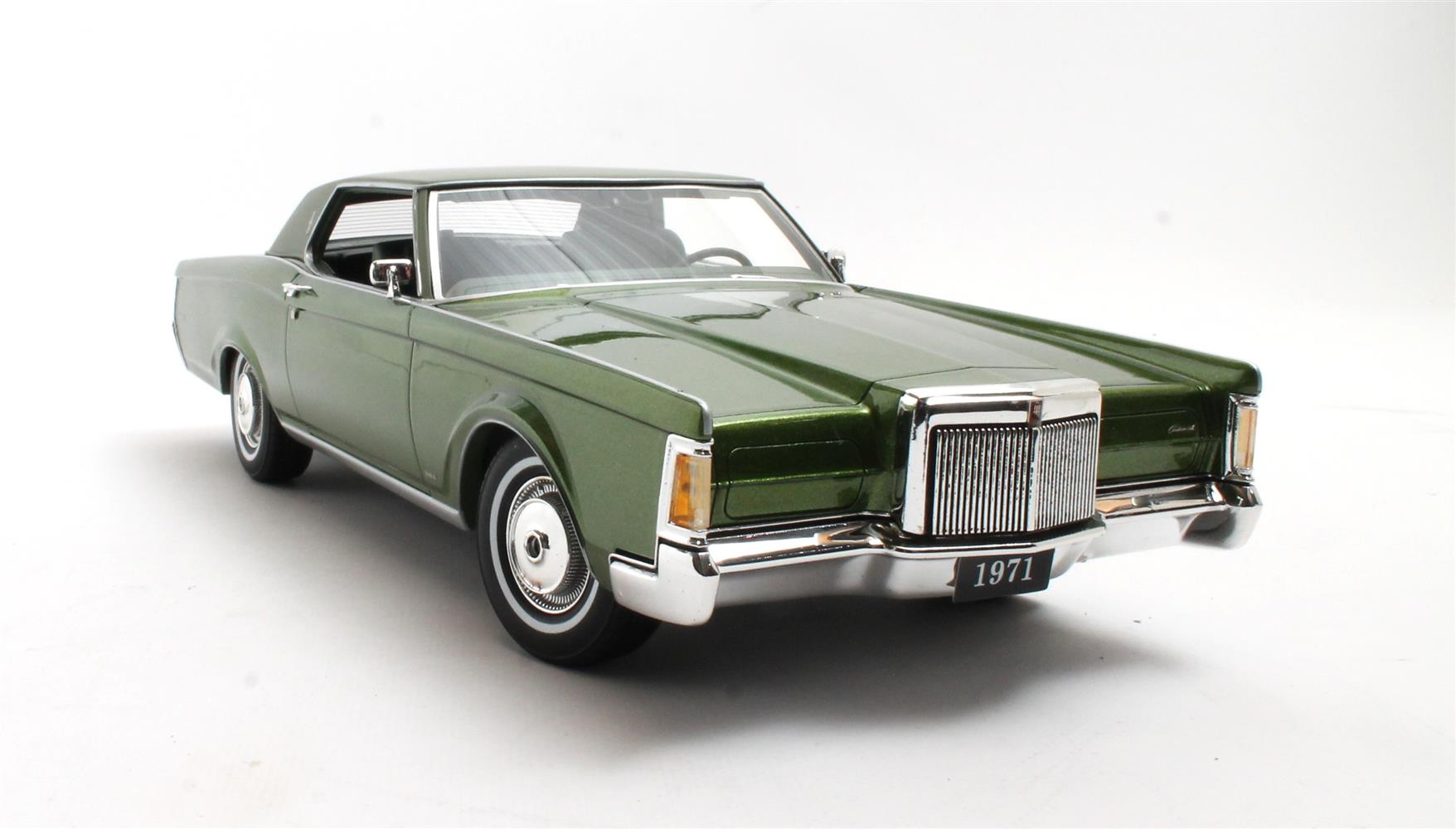 Cult Models Lincoln Continental Mark III 1:18 - Green Metallic – Bild 5
