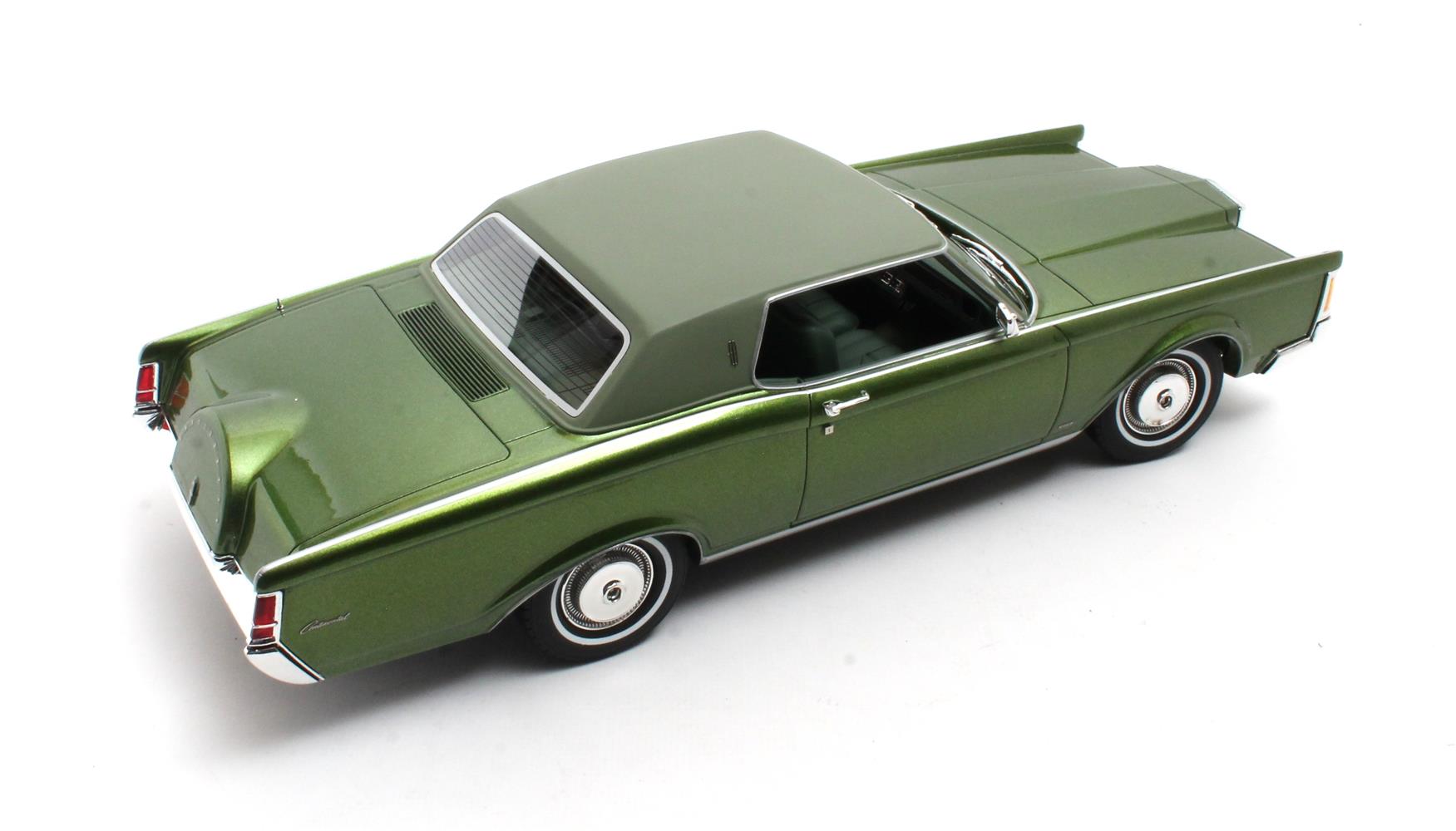 Cult Models Lincoln Continental Mark III 1:18 - Green Metallic – Bild 6