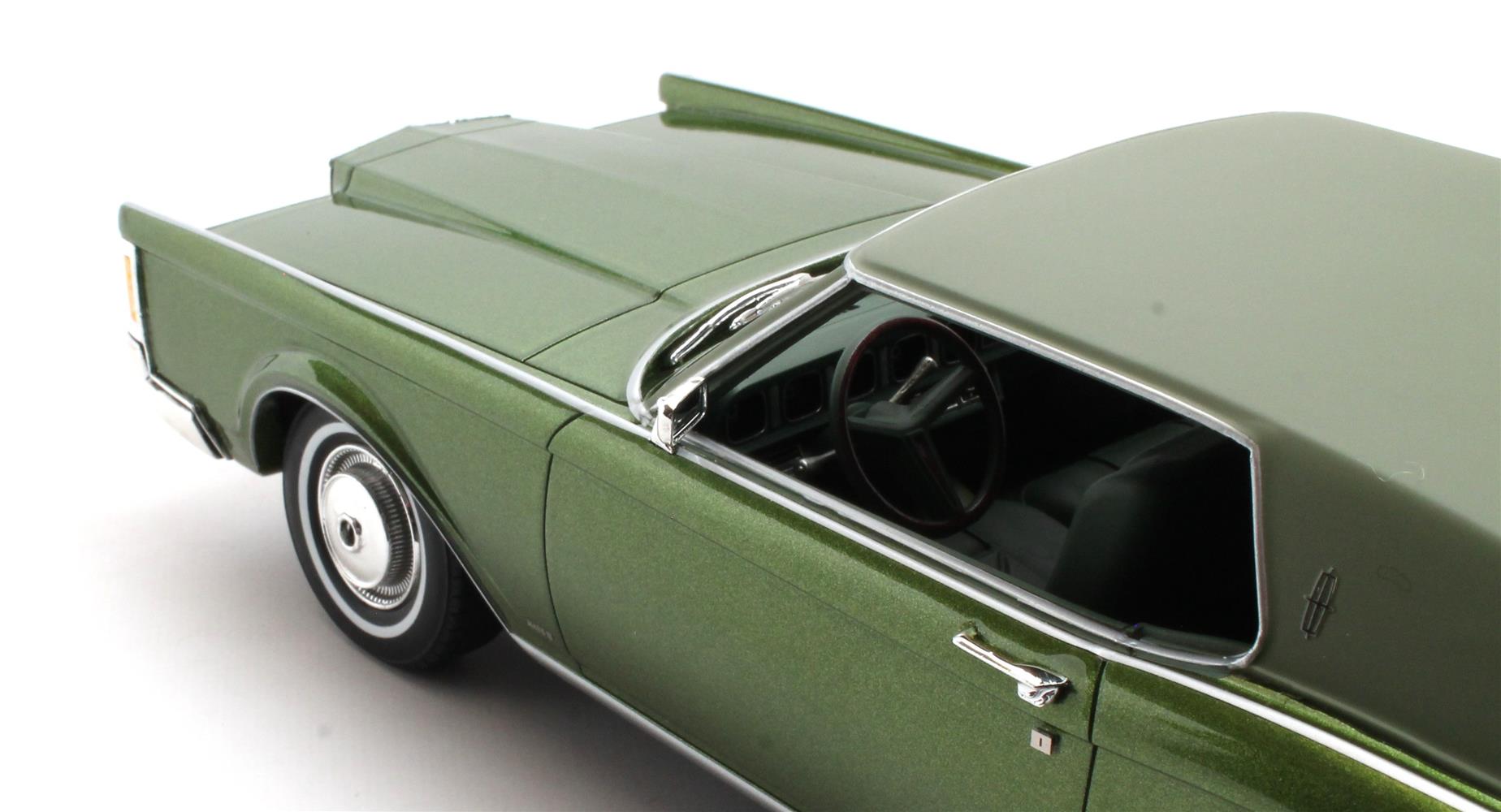 Cult Models Lincoln Continental Mark III 1:18 - Green Metallic – Bild 10