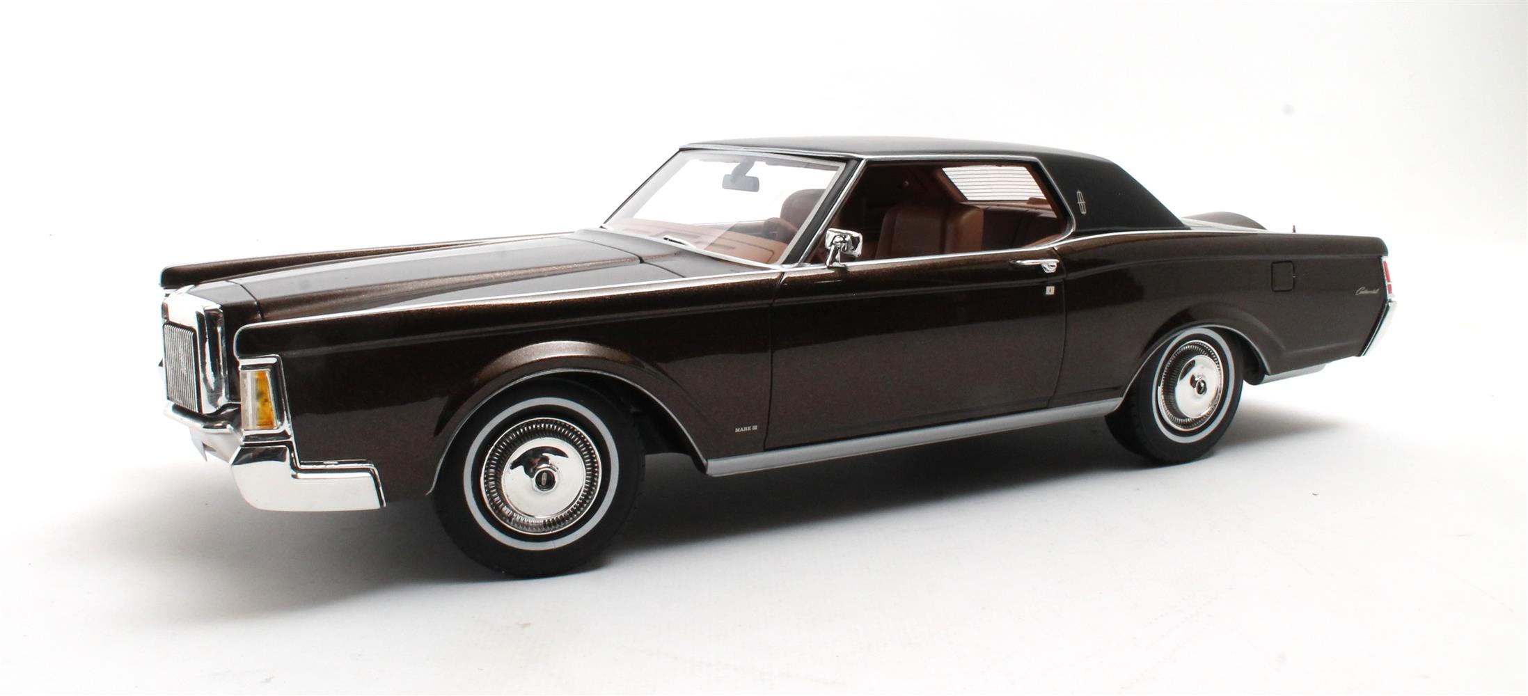 Cult Models Lincoln Continental Mark III 1:18 - Brown Metallic - Immagine 2