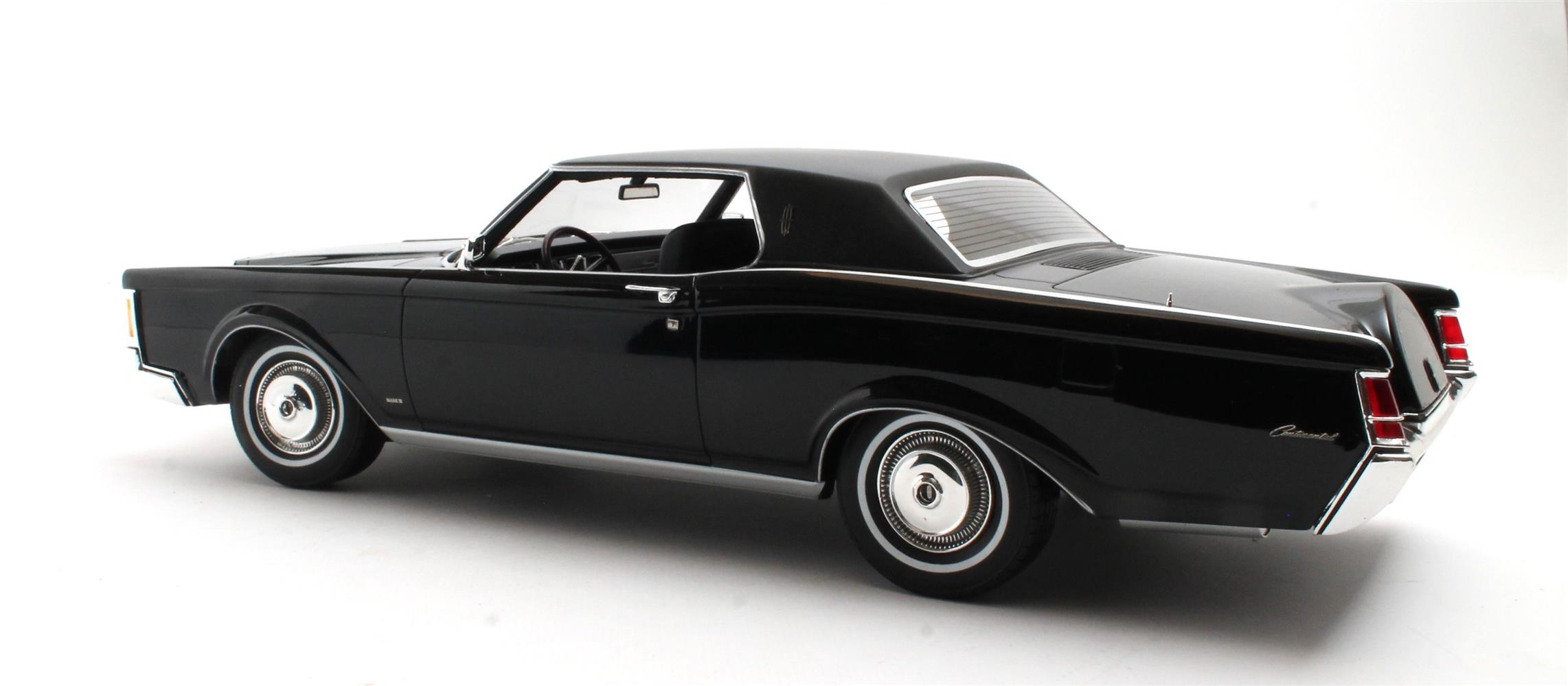 Cult Models Lincoln Continental Mark III 1:18 - Black – Bild 9