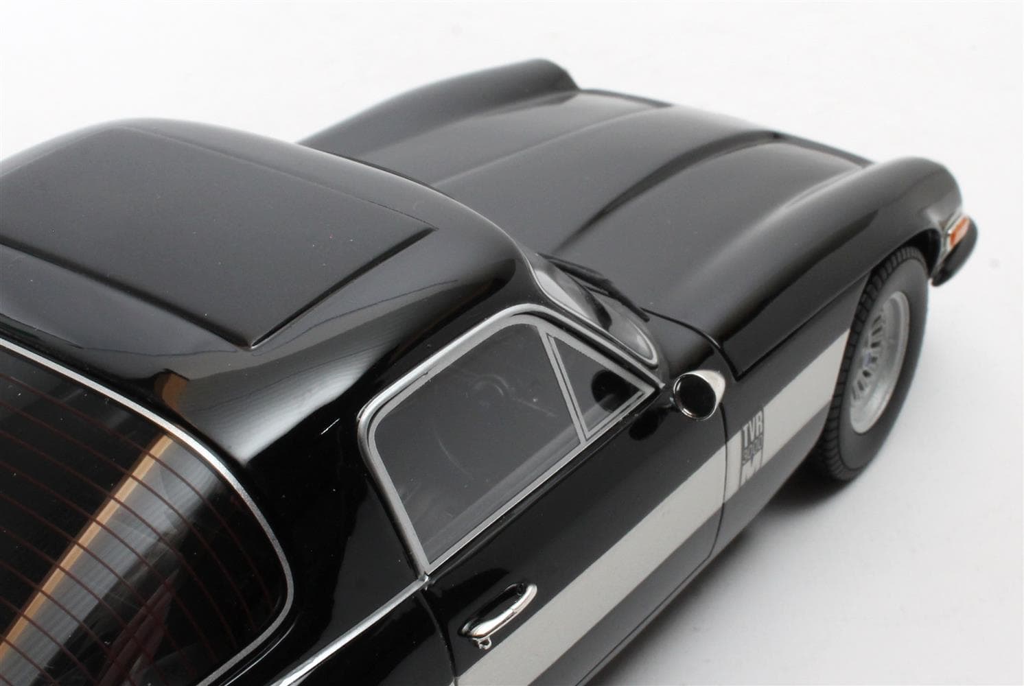Cult Models TVR 3000M 1:18 - Black - Image 10