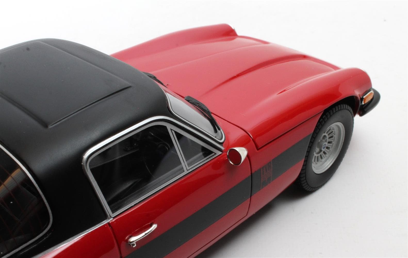 Cult Models TVR 3000M 1:18 - Red – Bild 10