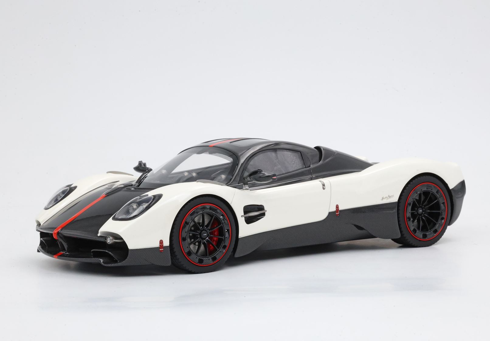 BBR Pagani Utopia Carbon Fiber Red Accents - Bianco Benny | 1:12