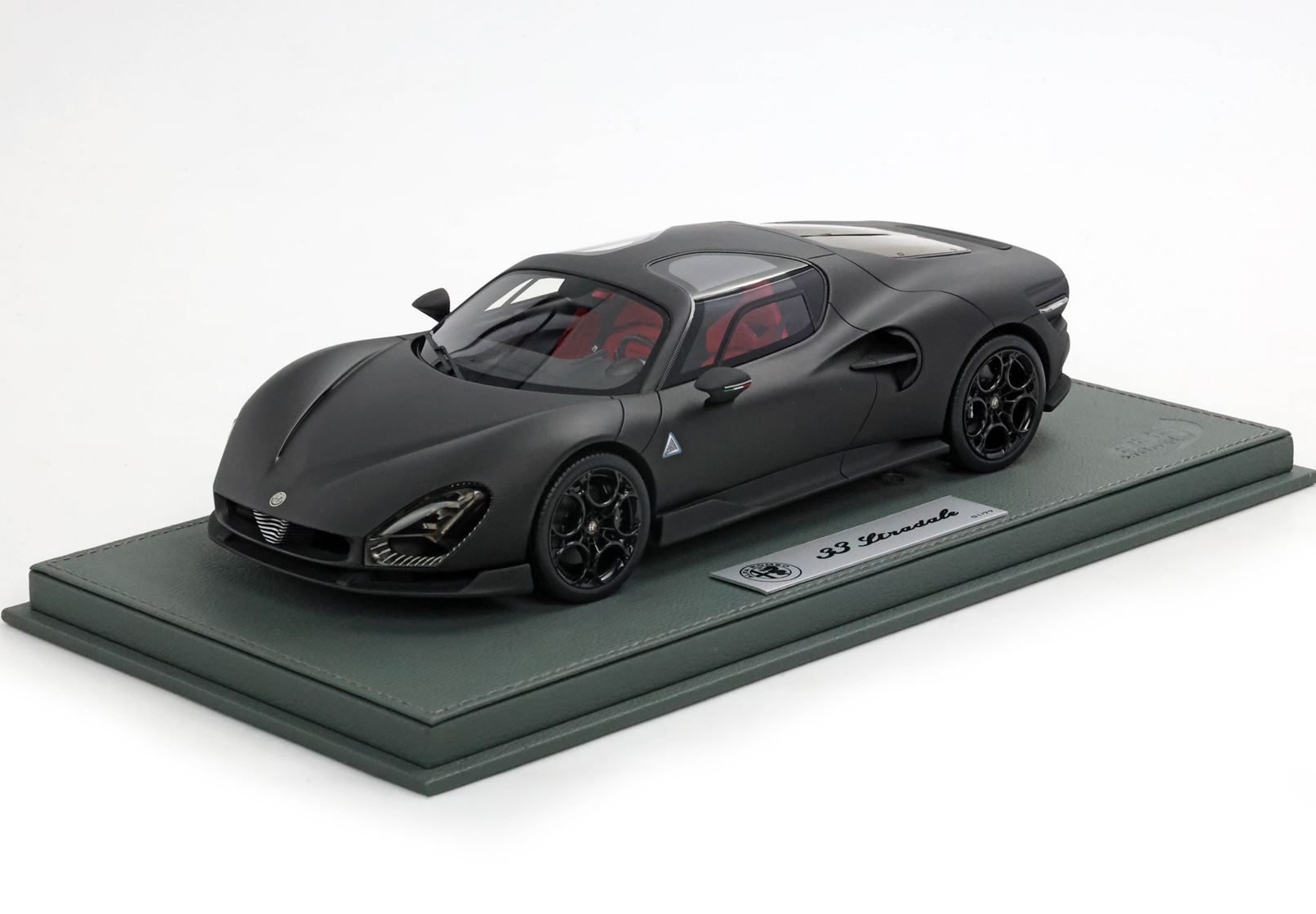 BBR Alfa Romeo 33 Stradale Full Carbon Fibre - Matte Carbon | 1:18 – Bild 3