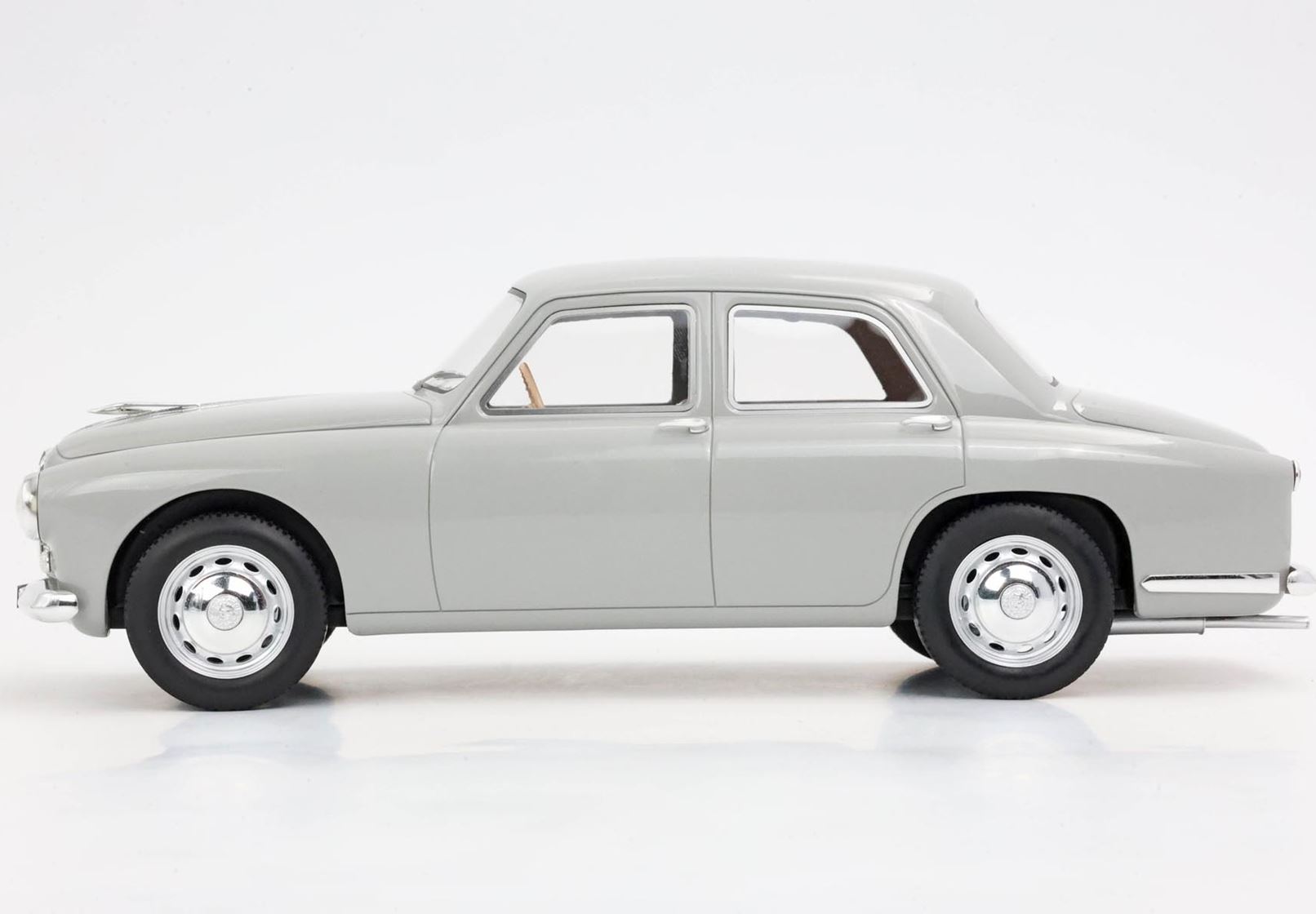 BBR Alfa Romeo 1900 by RGM Design - Alba Grey | 1:18 - 画像5