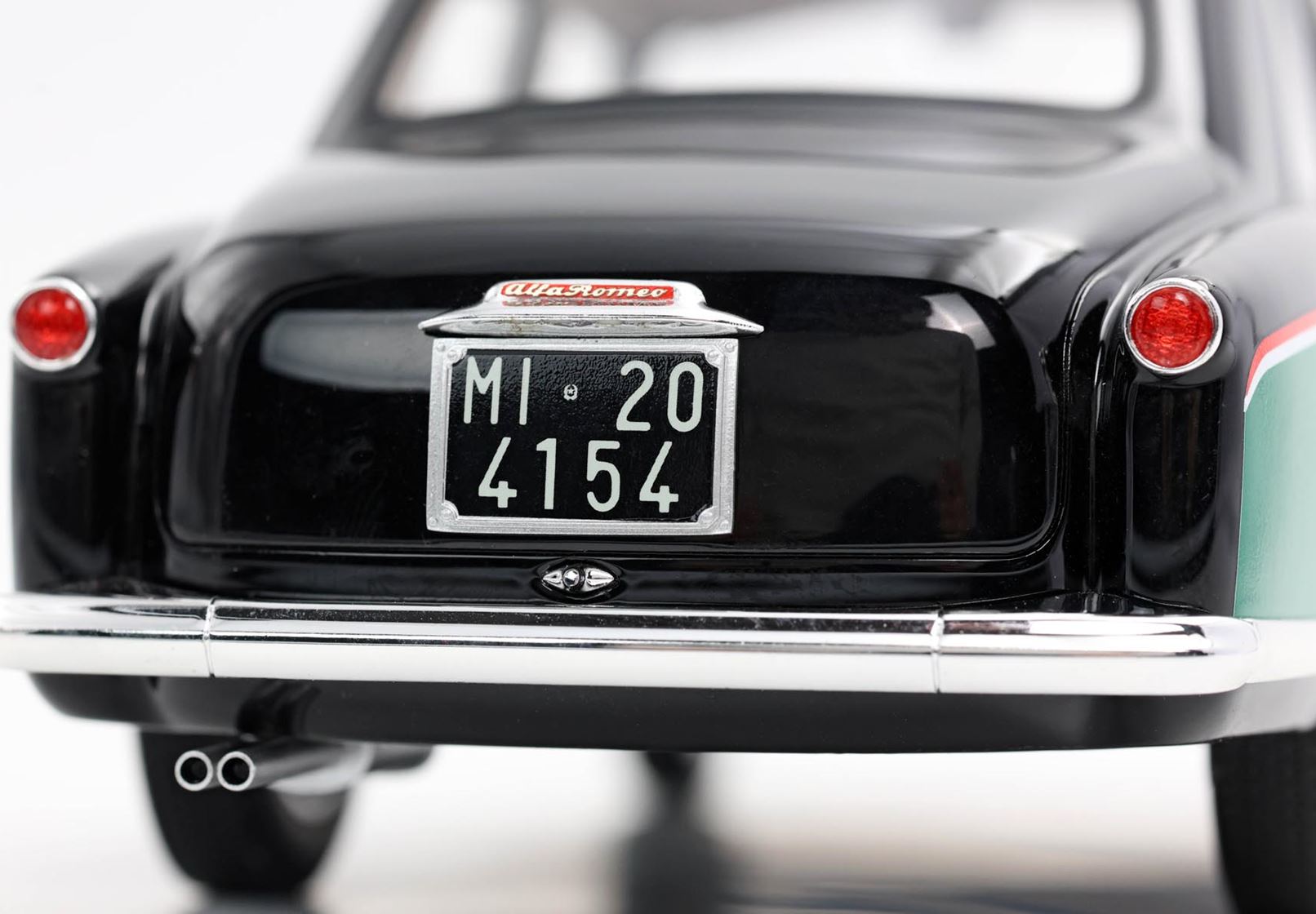 BBR Alfa Romeo 1900 Taxi Milano By RGM Design - Green/Black | 1:18 - 画像9