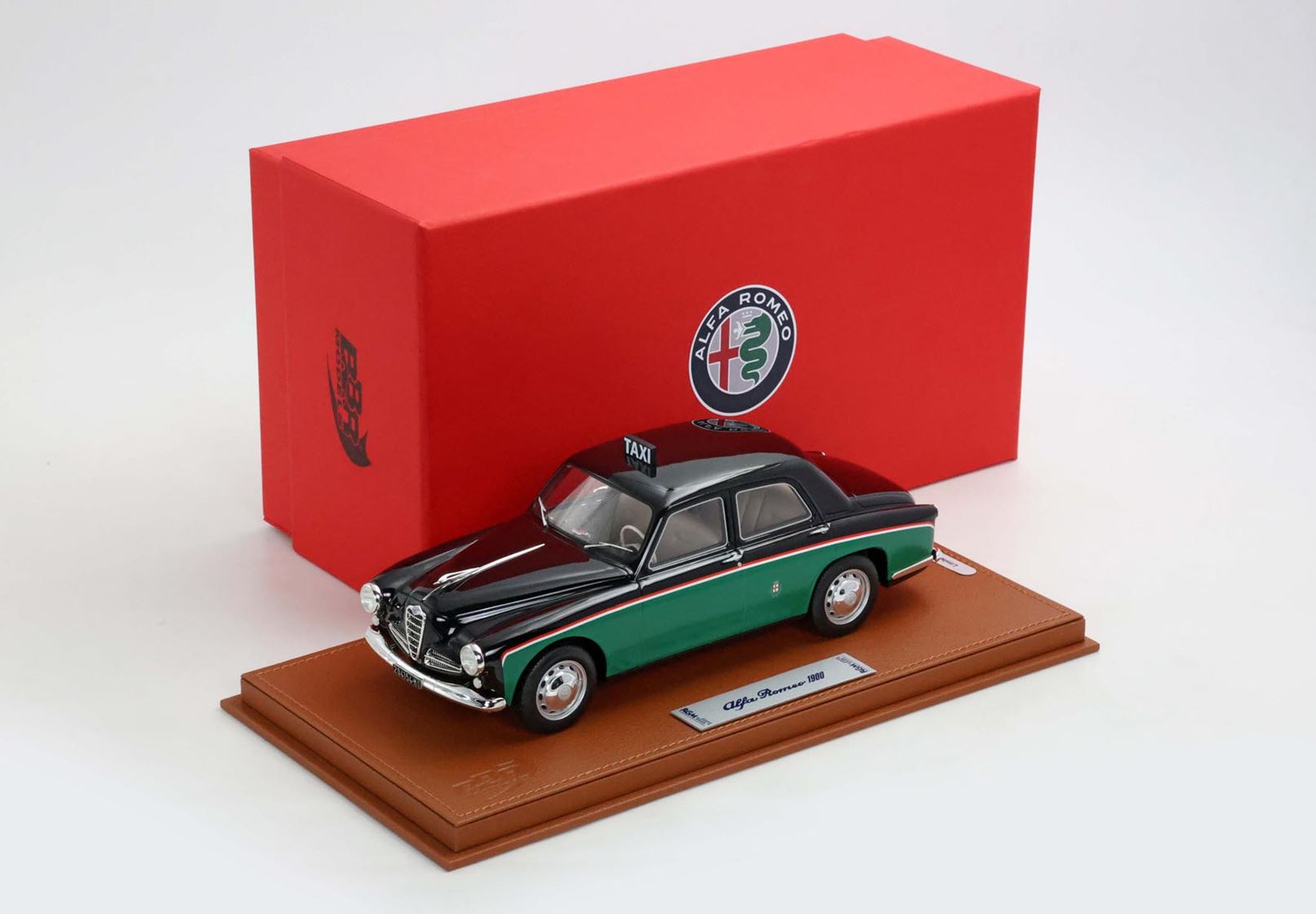 BBR Alfa Romeo 1900 Taxi Milano By RGM Design - Green/Black | 1:18 - 画像10