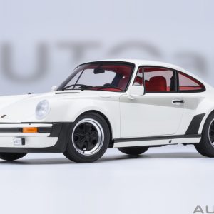 AUTOart Porsche 911 Turbo 3.0 (930) 1:18 - Grand Prix White