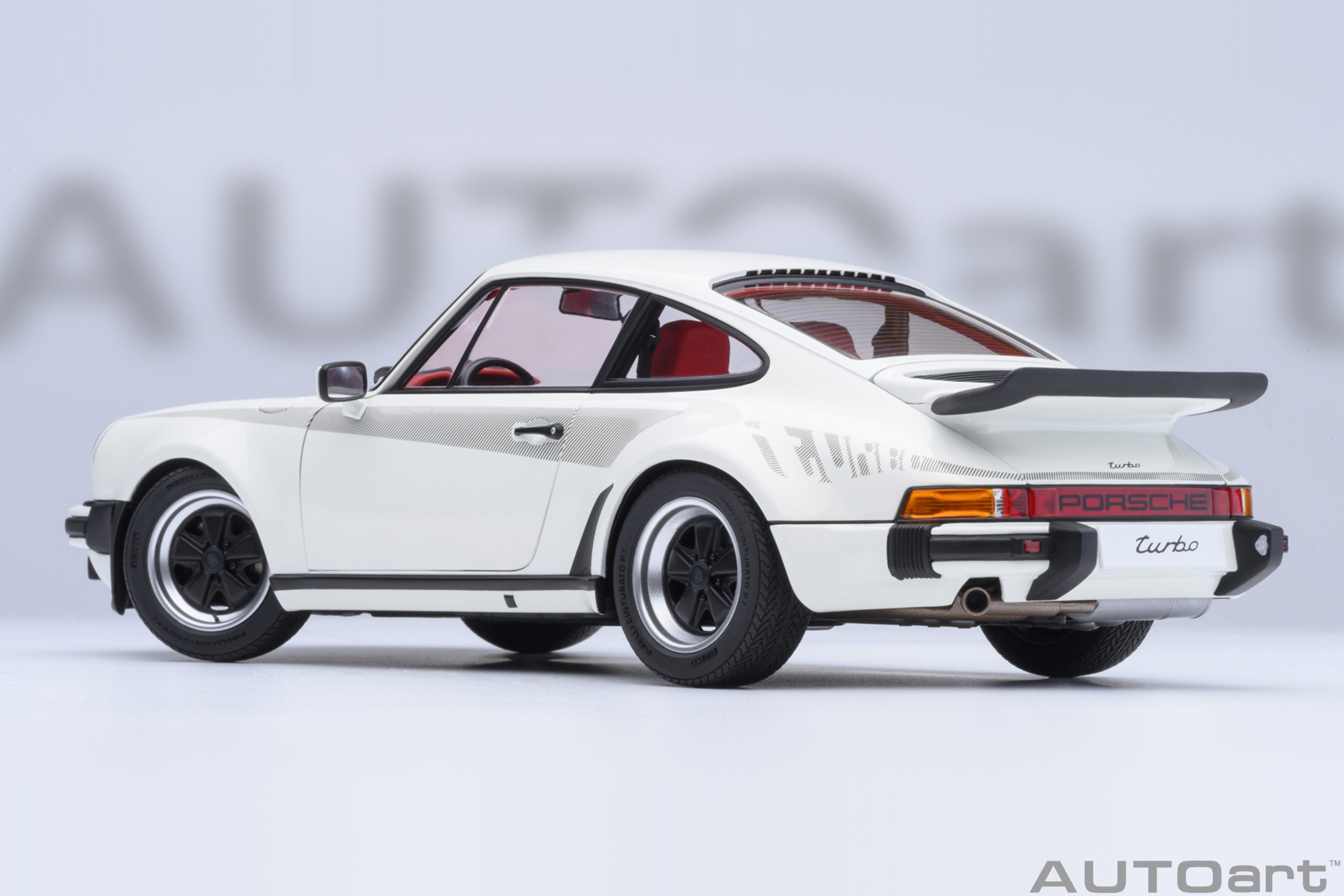 AUTOart Porsche 911 Turbo 3.0 (930) 1:18 - Grand Prix White – Bild 2
