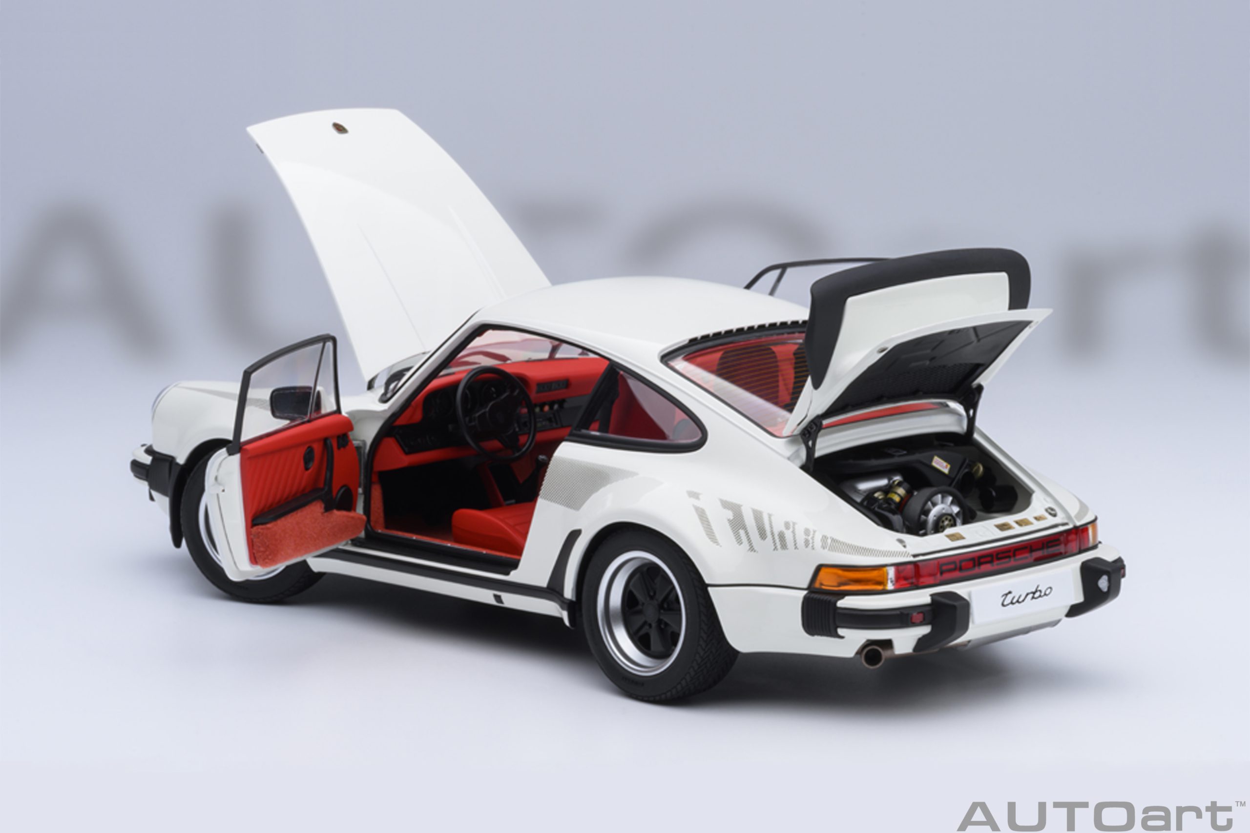 AUTOart Porsche 911 Turbo 3.0 (930) 1:18 - Grand Prix White – Bild 9
