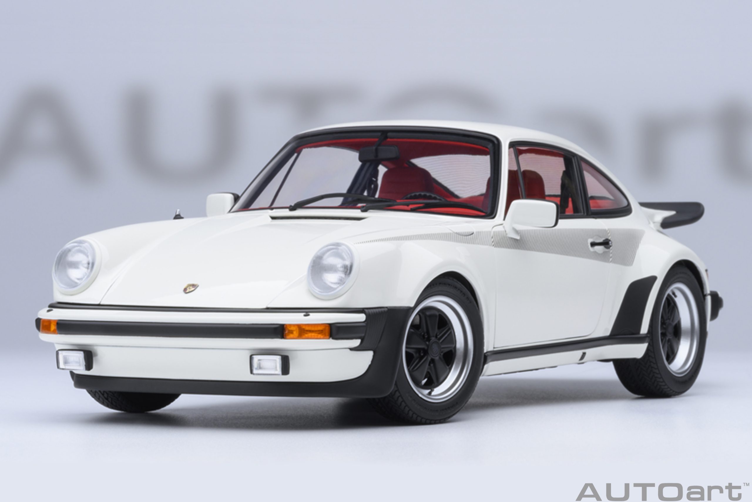 AUTOart Porsche 911 Turbo 3.0 (930) 1:18 - Grand Prix White – Bild 11