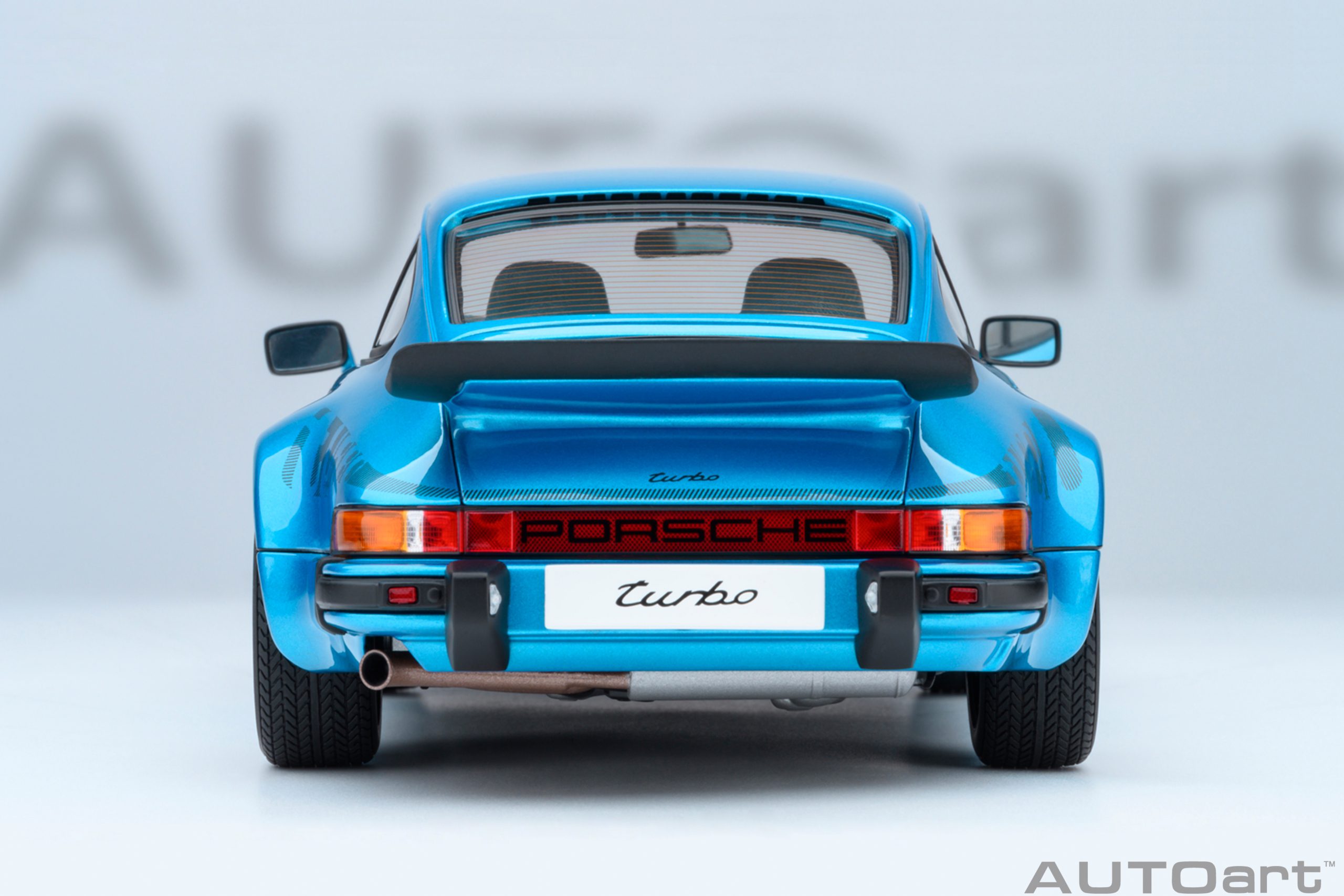 AUTOart Porsche 911 Turbo 3.0 (930) 1:18 - Minerva Blue – Bild 6