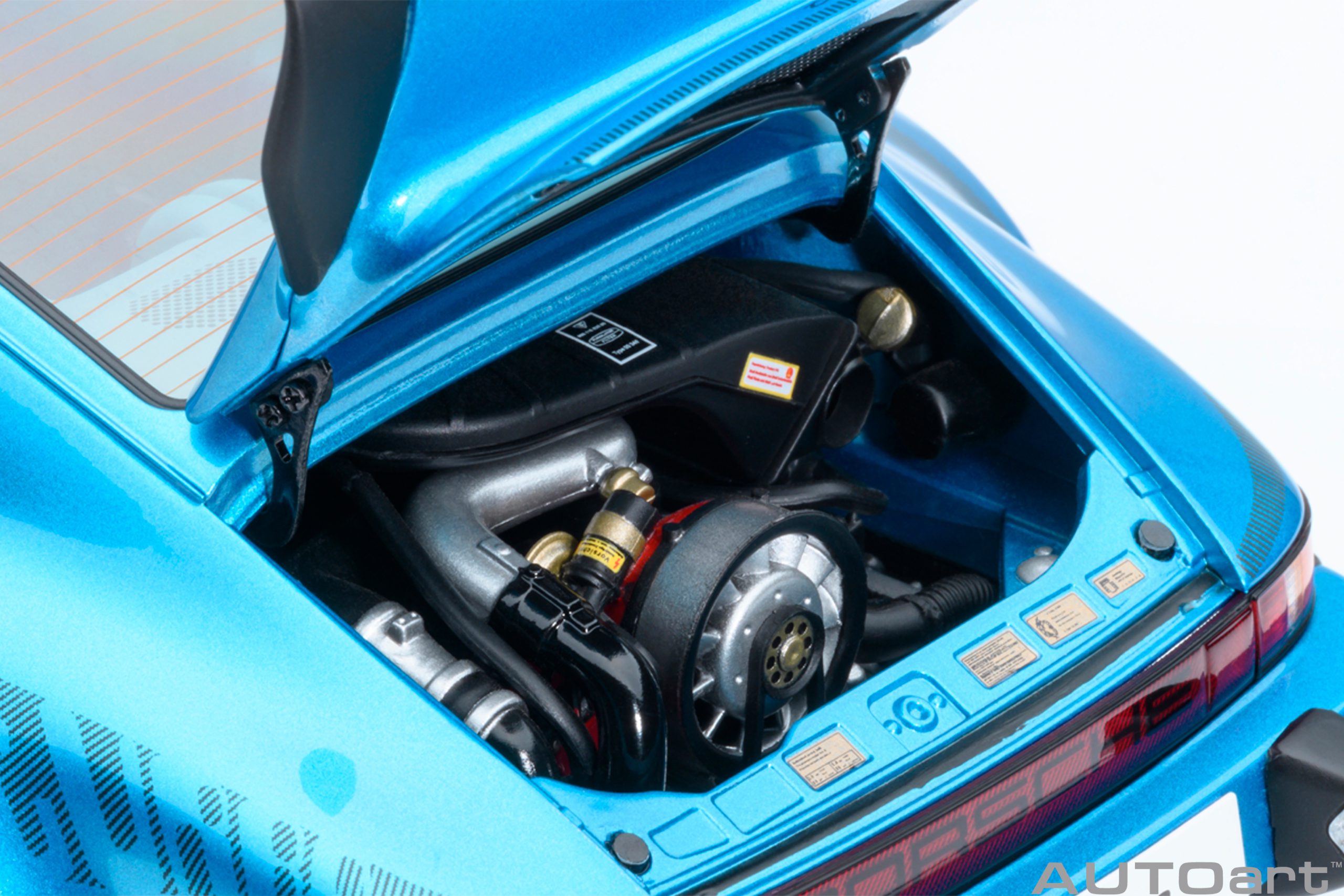AUTOart Porsche 911 Turbo 3.0 (930) 1:18 - Minerva Blue – Bild 13